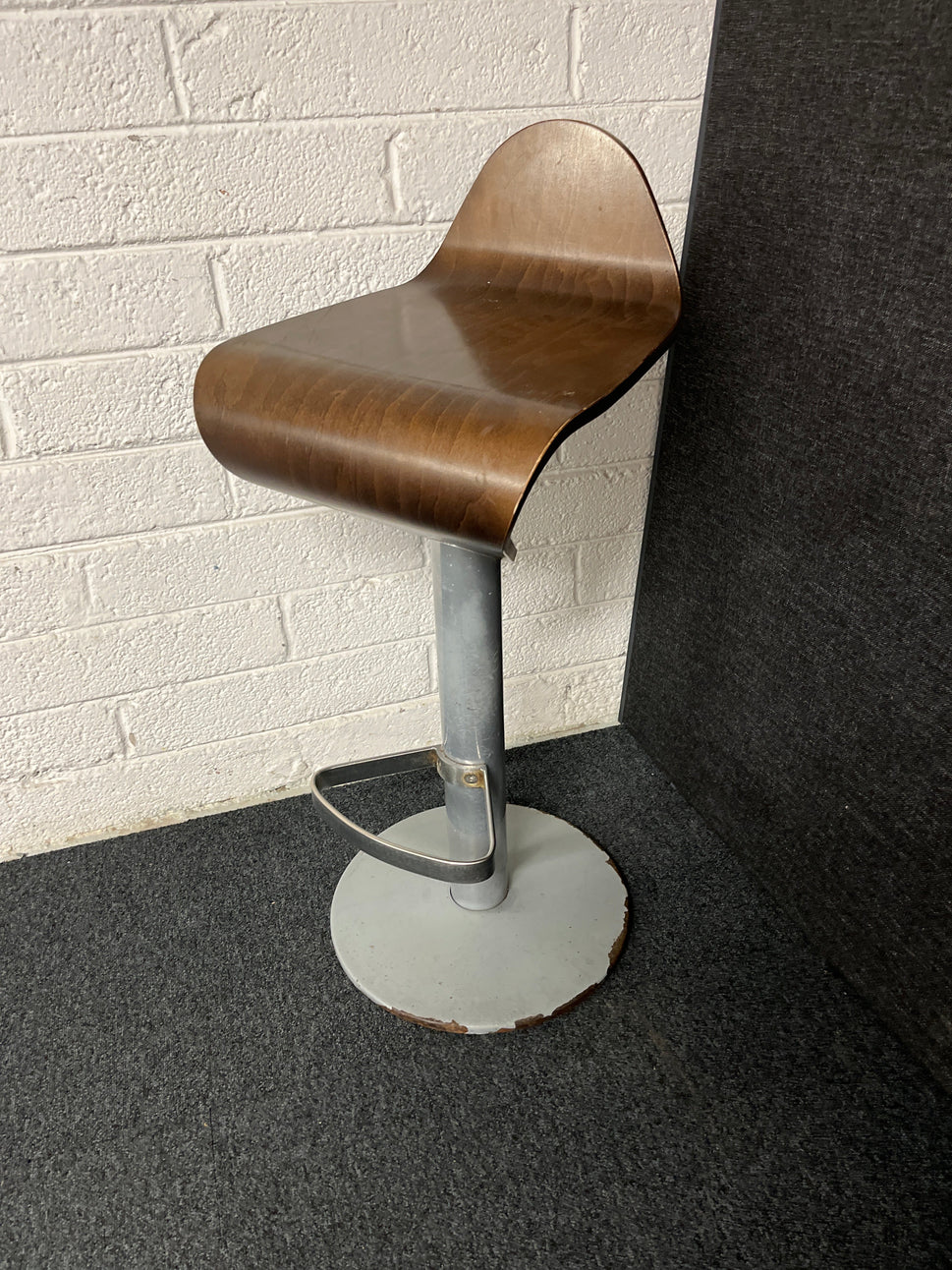 Dark stained tall plywood bar stools on metal base, swivel top 1225