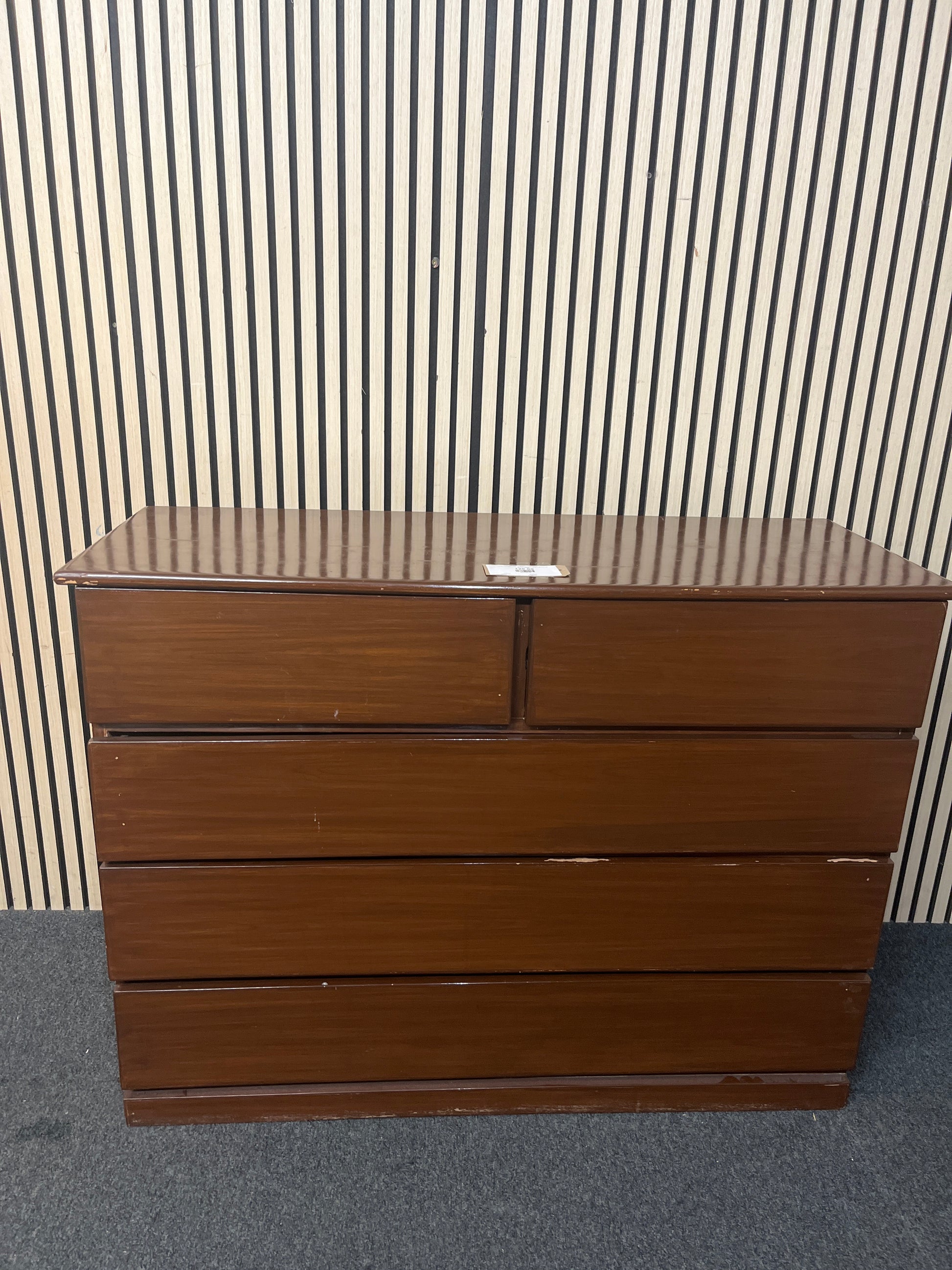 Large mahogany 3+2 chest of drawers (H 92 x W 123 x D 46 cm) 43633