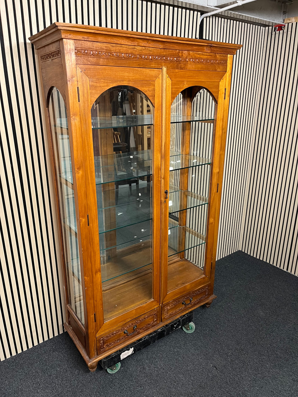 Solid dark wood carved details large 2 glass door 2 drawer display unit, glass missing from 1 door (H 200 x W 122 x D 45 cm) 1325