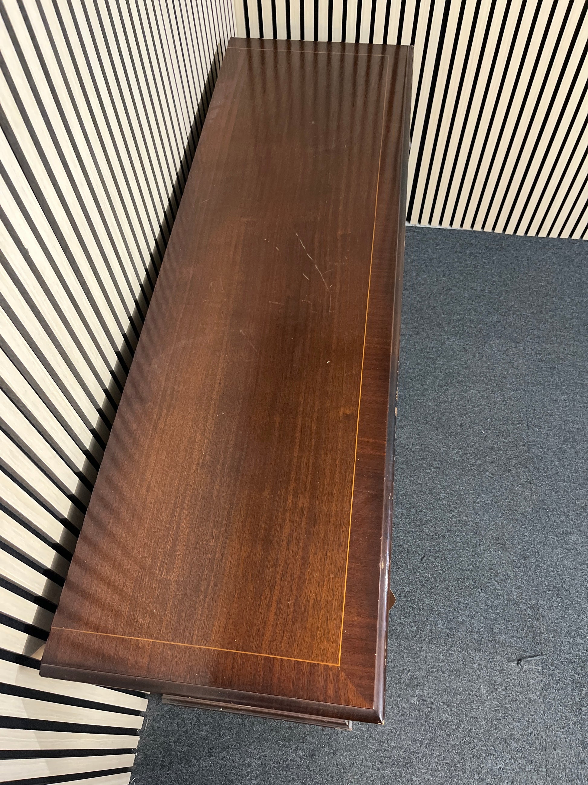 Mahogany inlaid 3 door 3 drawer sideboard (H 83 x W 152 x D 48 cm) 2325