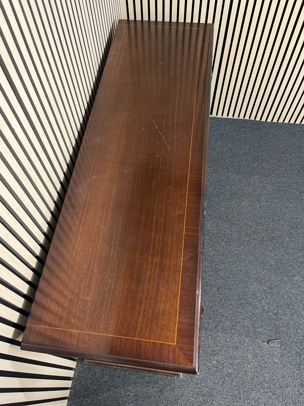 Mahogany inlaid 3 door 3 drawer sideboard (H 83 x W 152 x D 48 cm) 2325