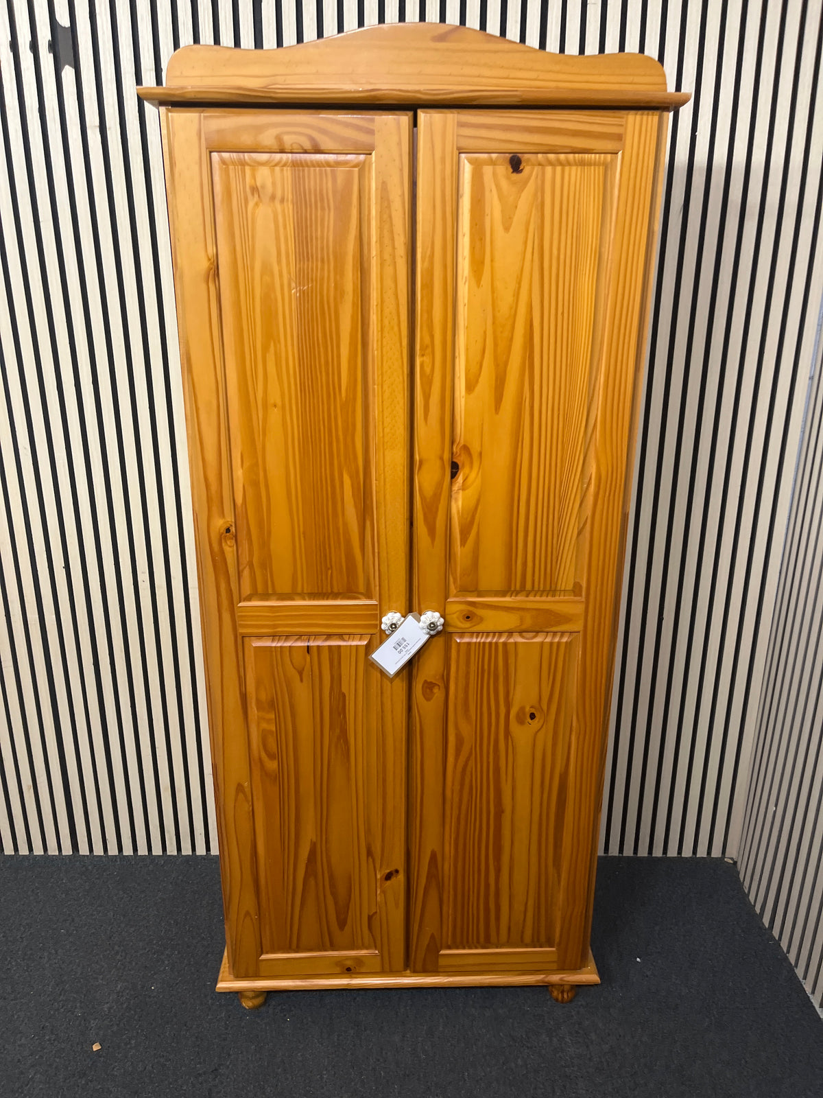 Solid pine double wardrobe (H 178 x W 51 x D 51cm) 44268