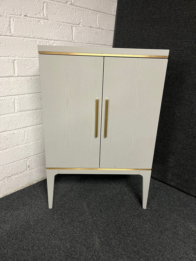 Grey painted solid oak 2 door storage unit with brass handles (H 1000 x W 650 x D 450 mm) 1225