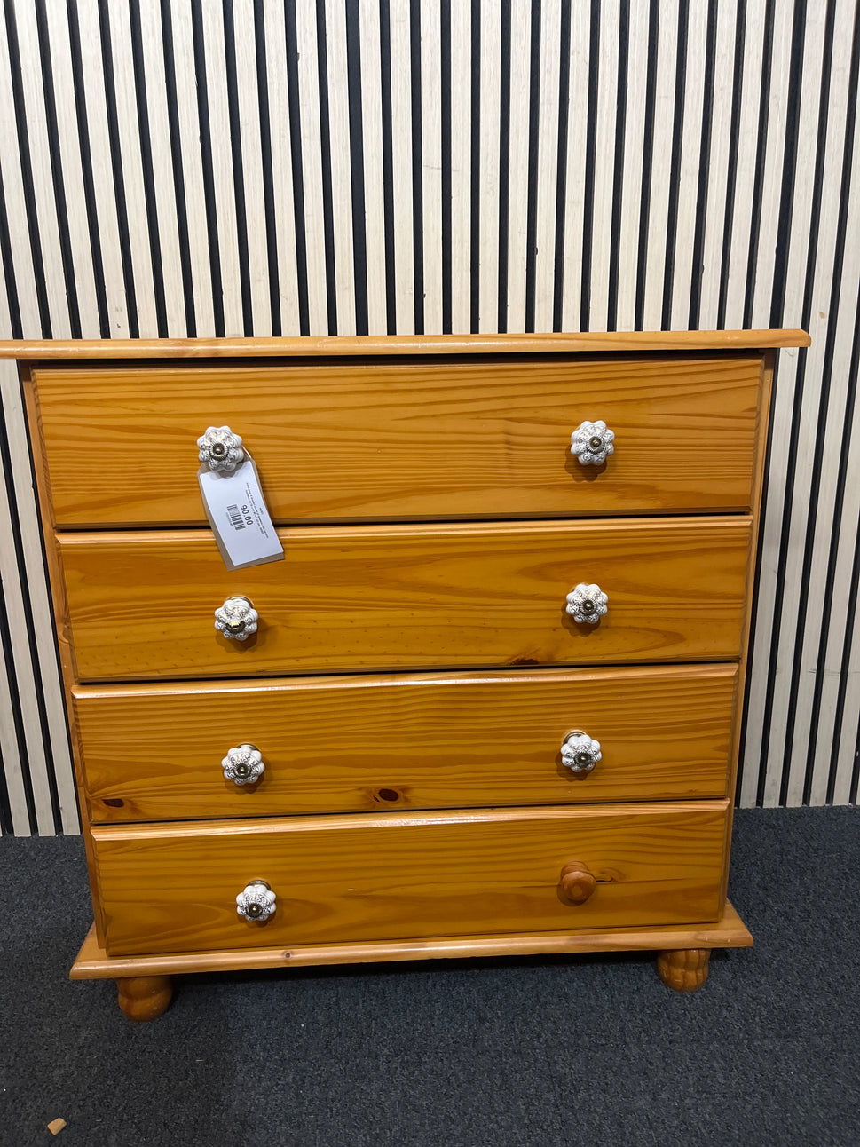 solid pine 4 drawer chest of drawers with ceramic handles (H 79 x W 80 x D 43 cm) 44263