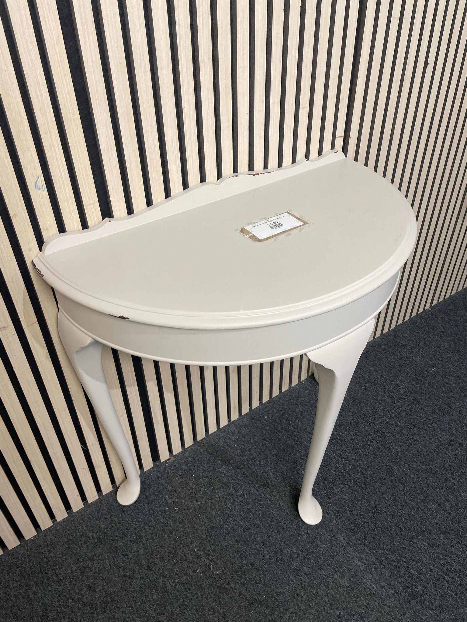 White solid wood half moon table (H 75 x W 76 x D 40 cm) 1126