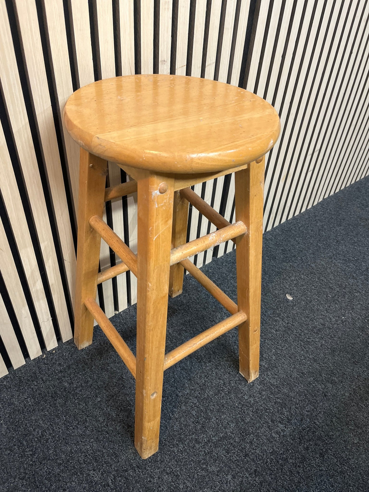 Pine footstool 1126