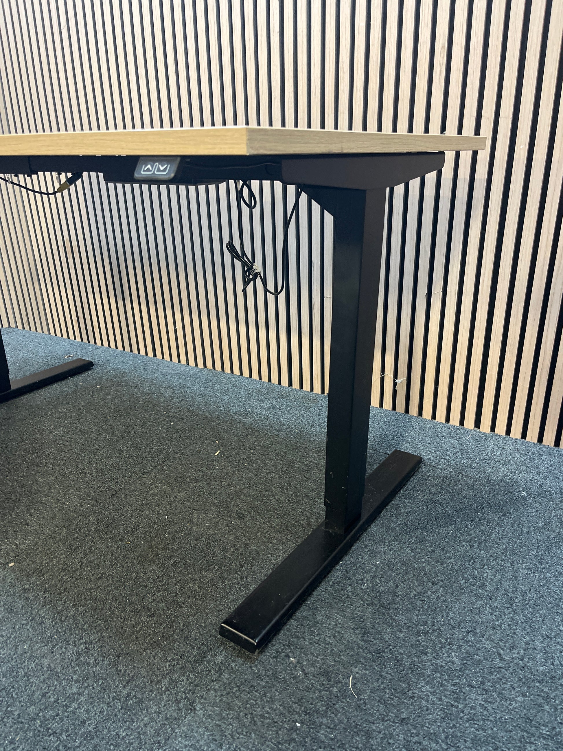 1600L height adjustable oak electric desk