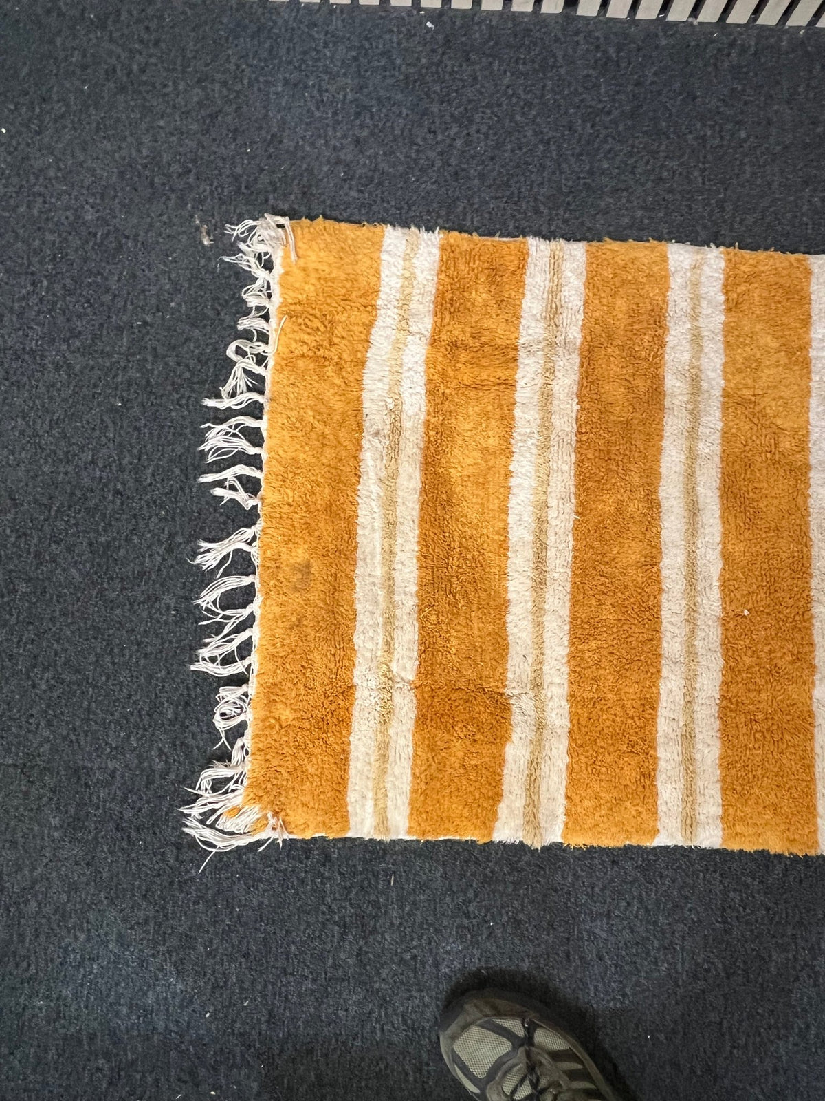 Orange and white fabric rug (75 x 160 cm) 3126