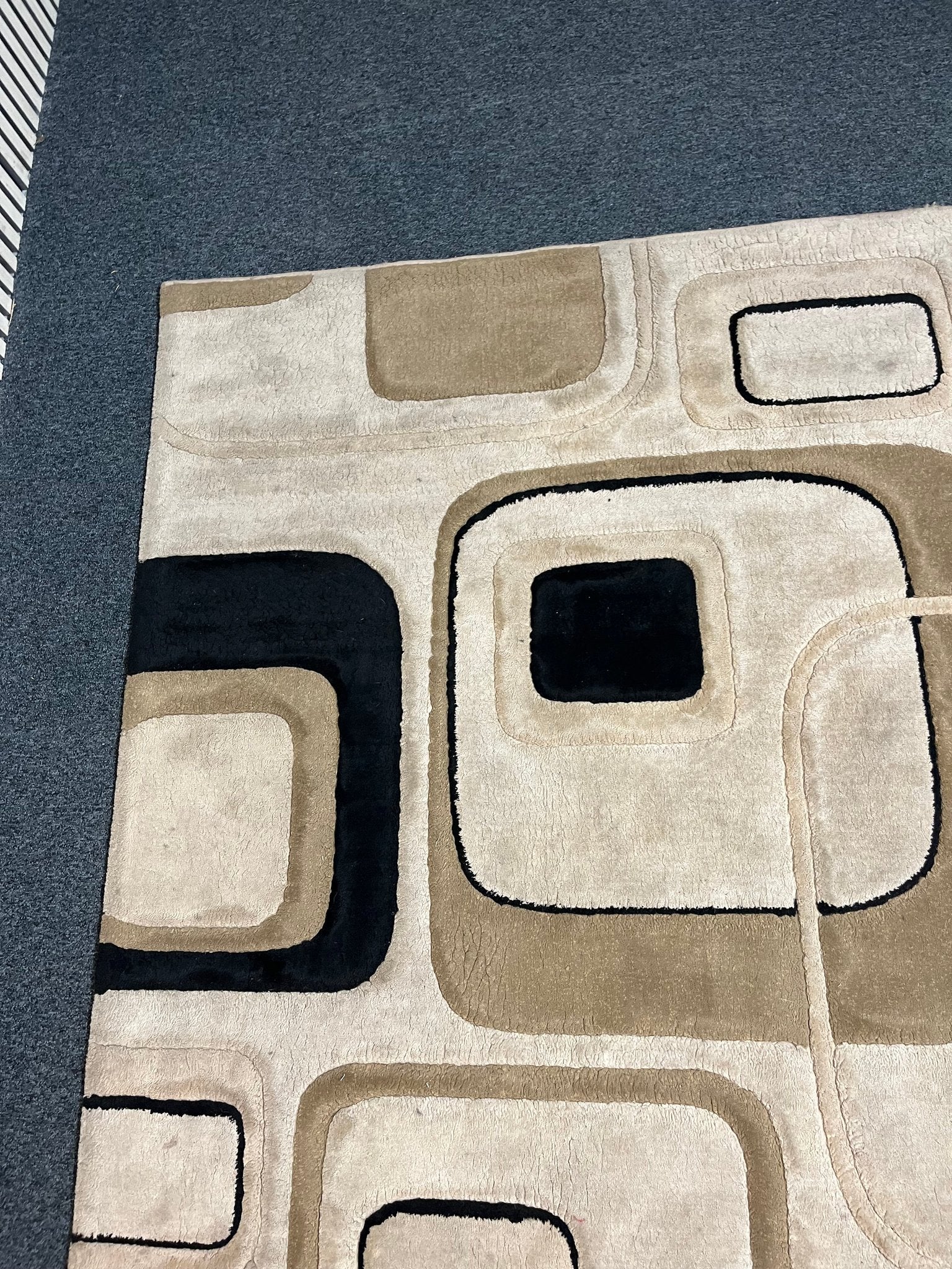Grey and brown pattern rug (238 x 158 cm) 3126