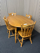 Solid pine 5ft dining table with 4 matching solid pine dining chairs 43648