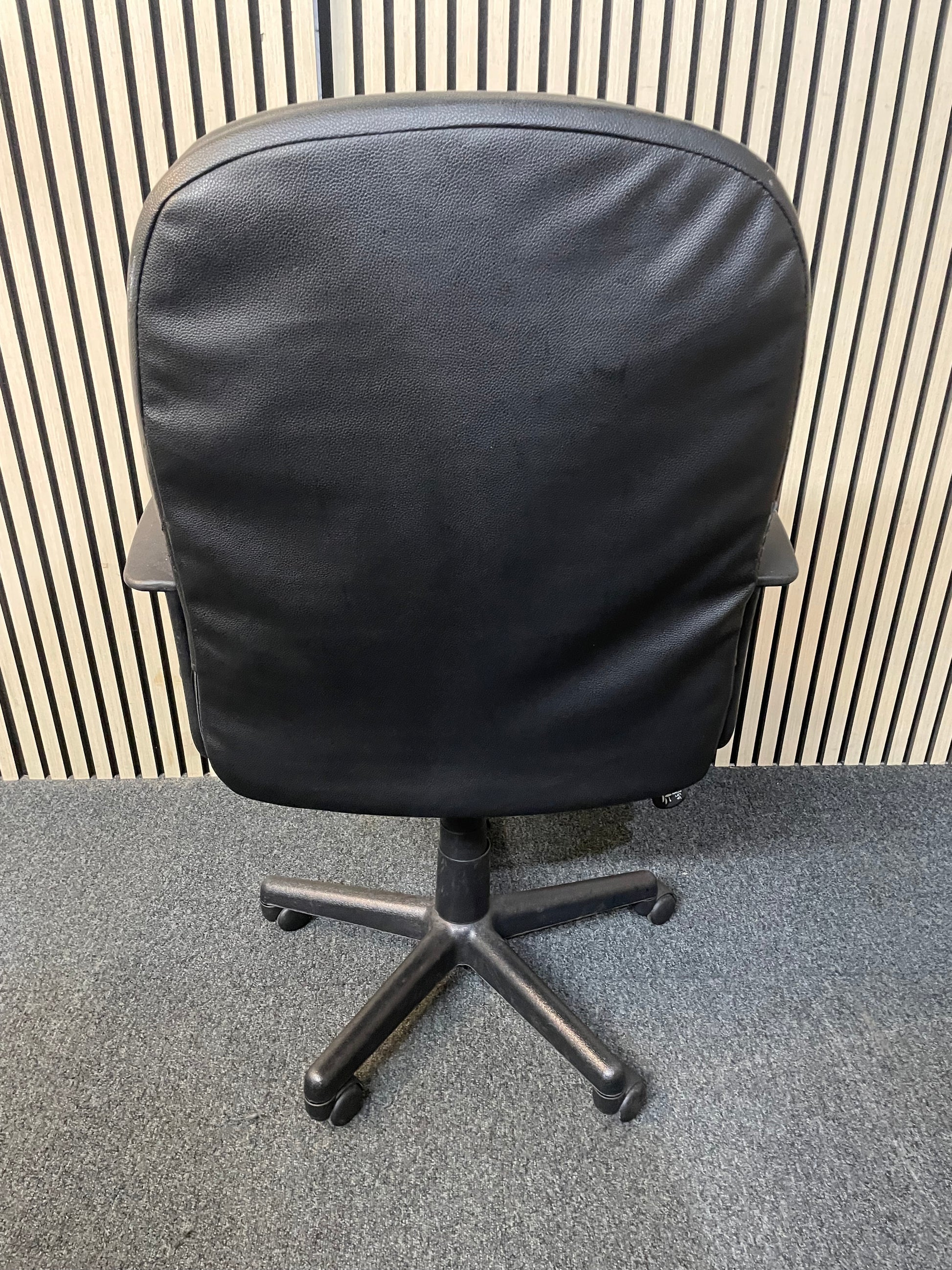 Black PU leatherette fixed arm swivel chair 3425