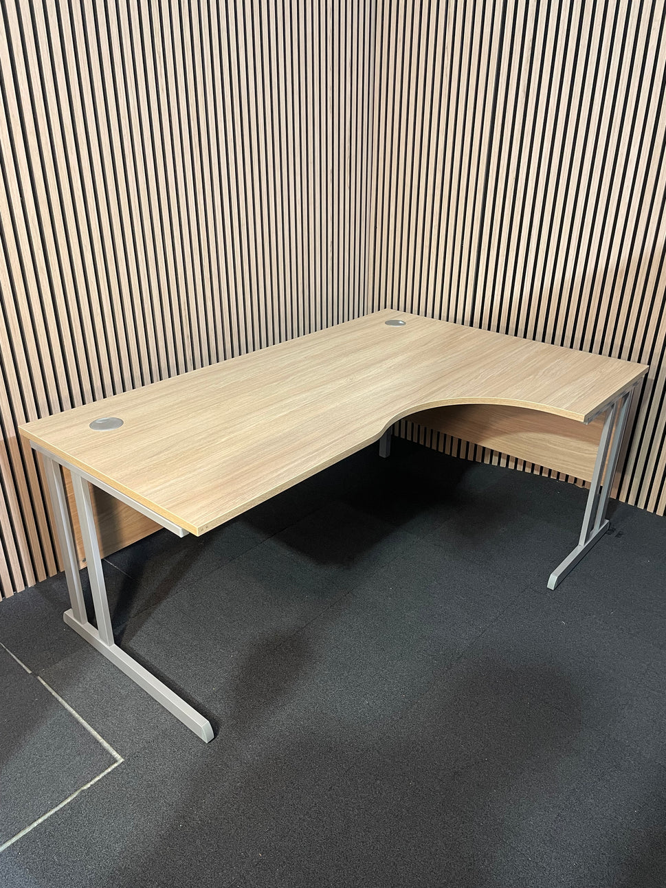 american oak 18 x 12 radial desk (choose return)