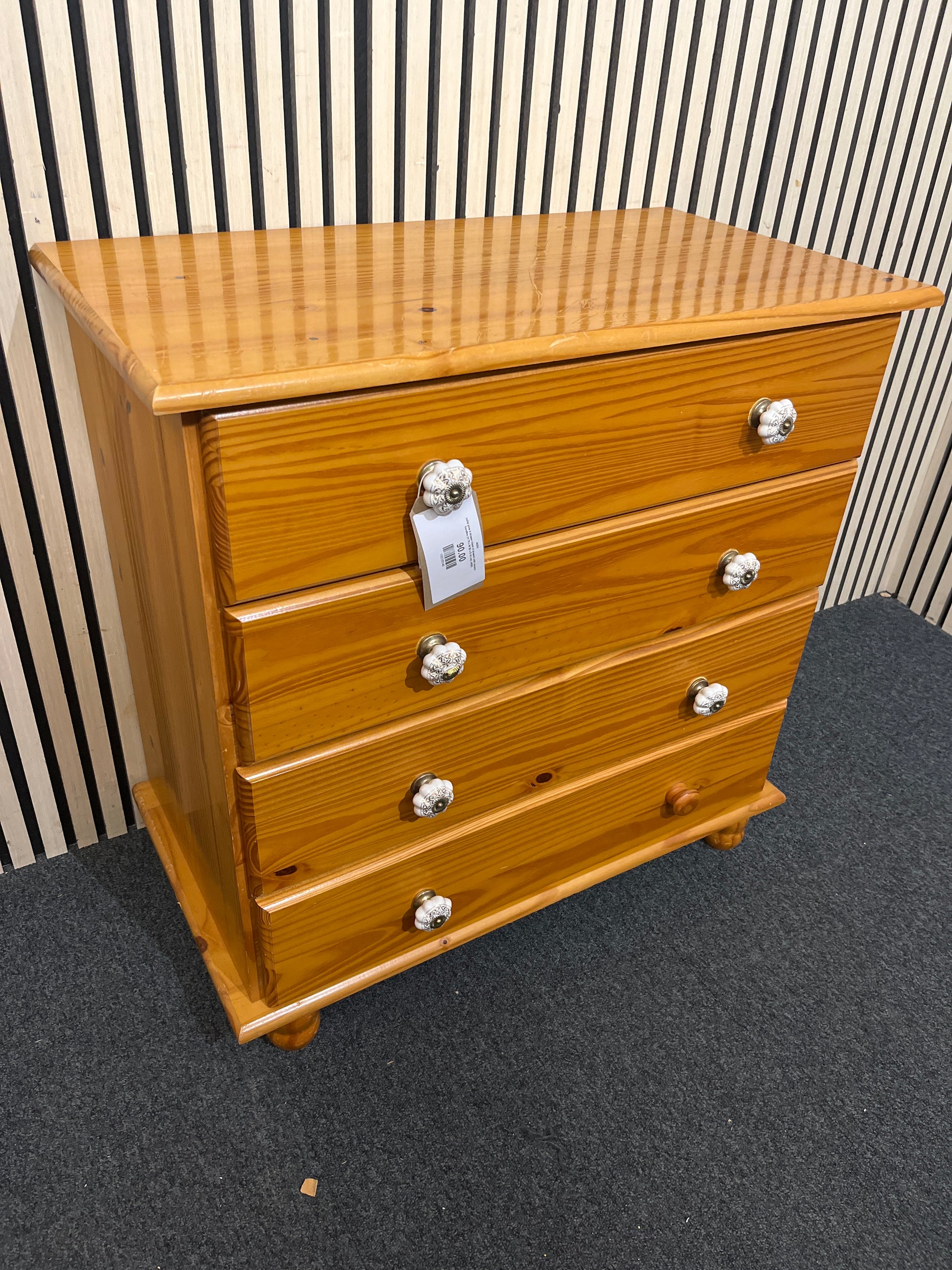 solid pine 4 drawer chest of drawers with ceramic handles (H 79 x W 80 x D 43 cm) 44263