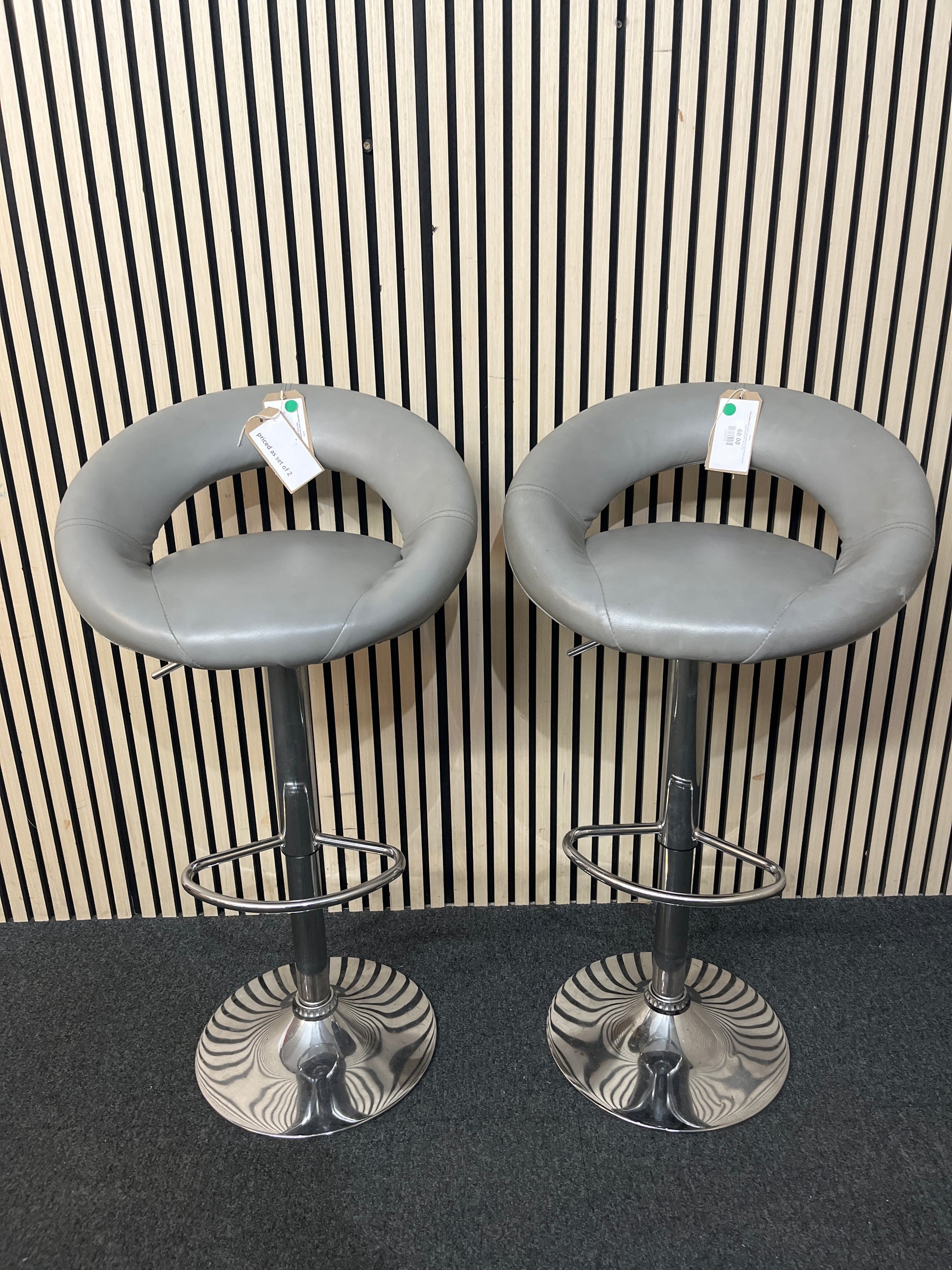 Grey leatherette height adjustable chrome framed kitchen high stools (SET OF 2) 3126