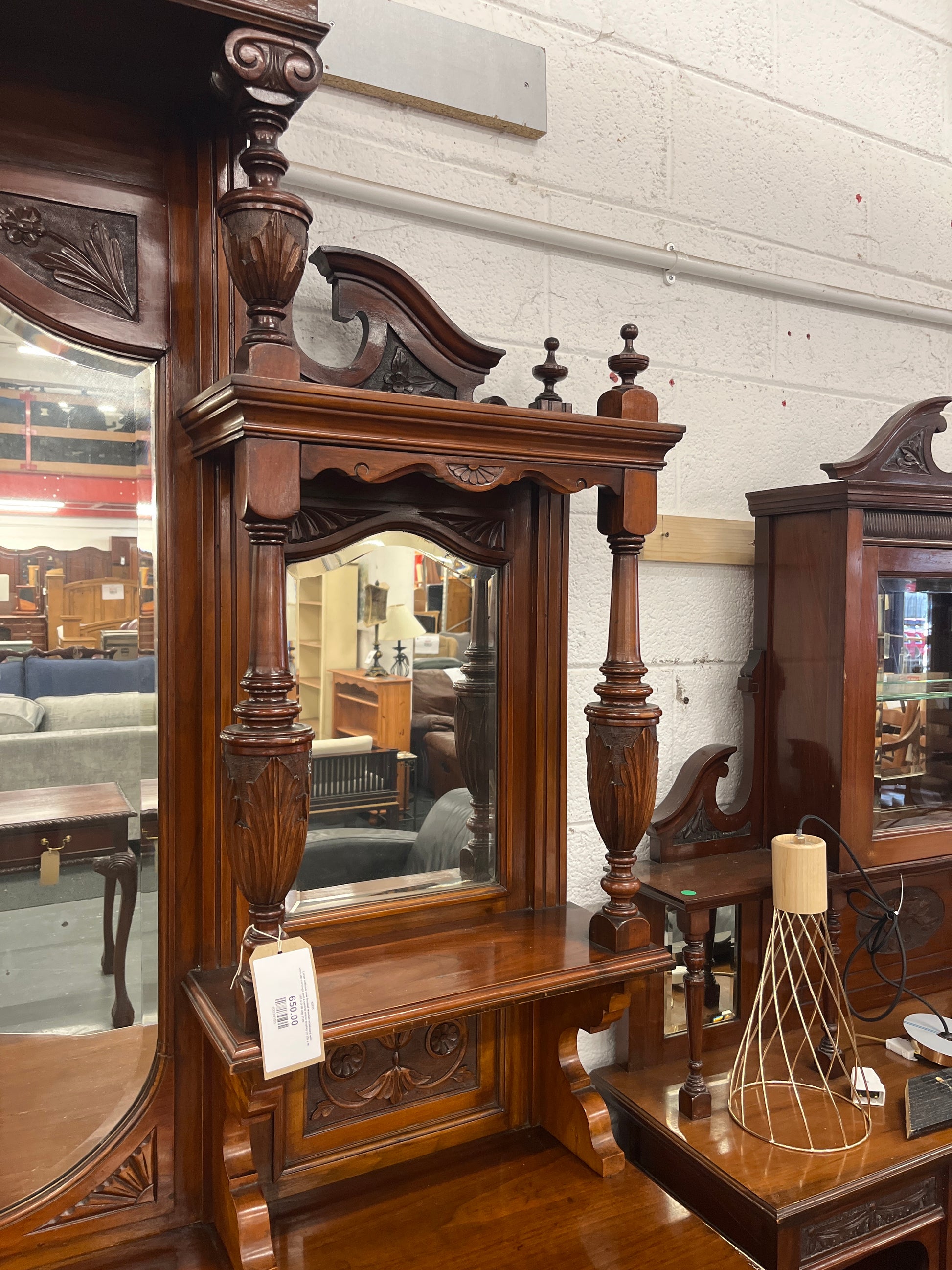 Large antique bow fronted wooden sideboard with intricate carvings and a central mirror display (H 259 x W 183 x D 60 cm) 3126
