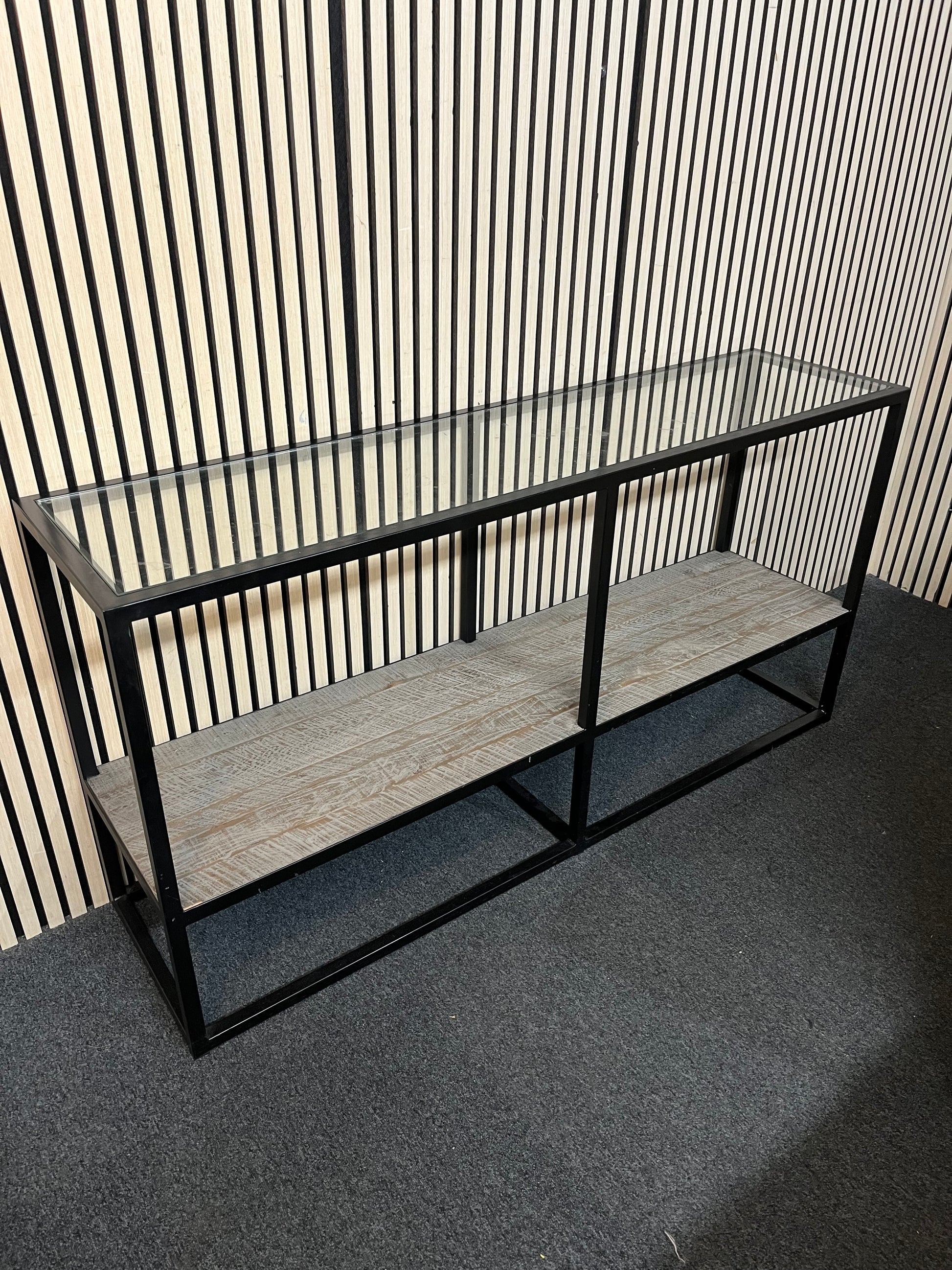 Large black metal framed sideboard with wooden shelves and glass top (H 80 x W 160 x D 40 cm) 43473