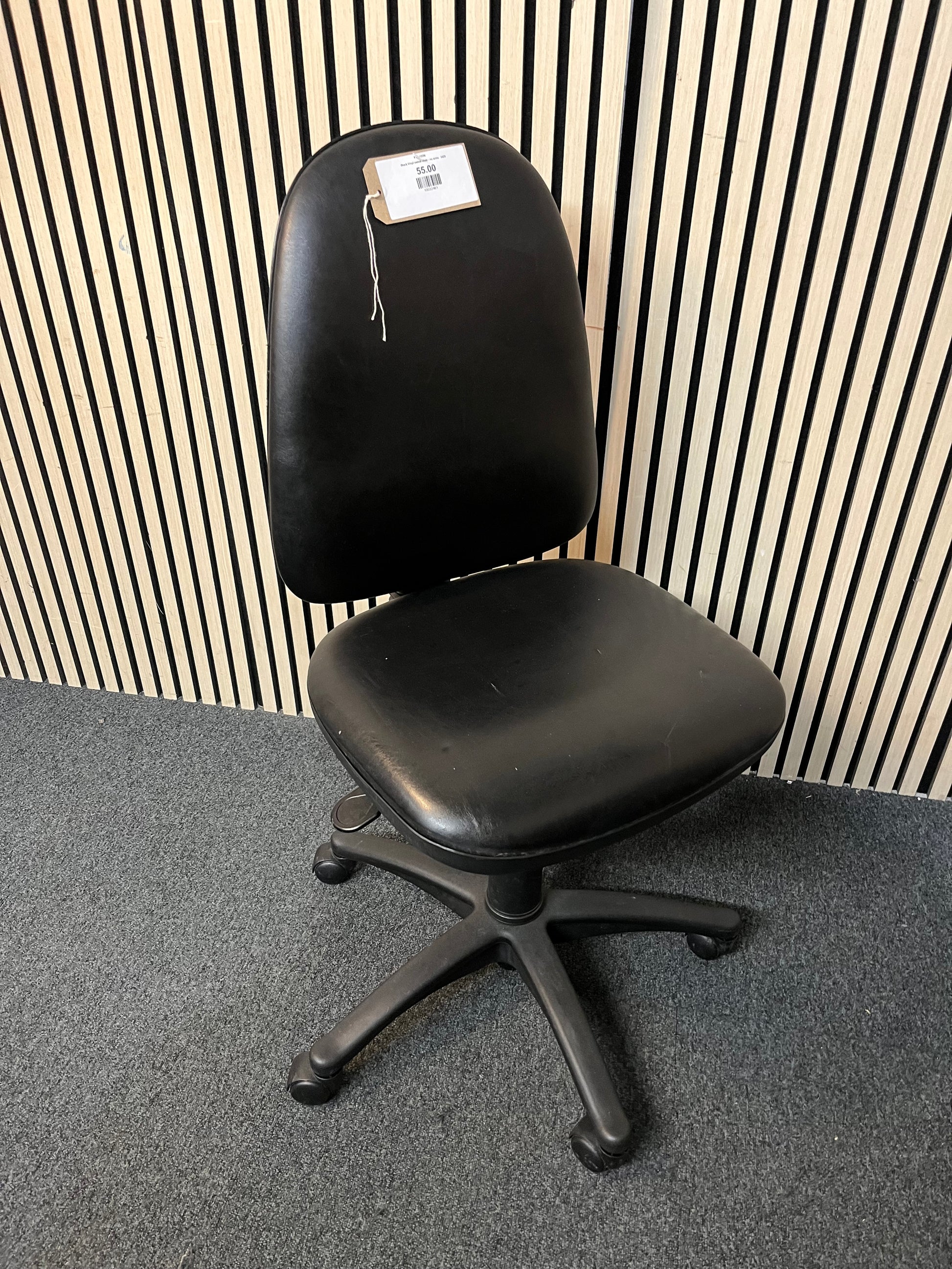 Black Vinyl swivel chair - no arms 3425