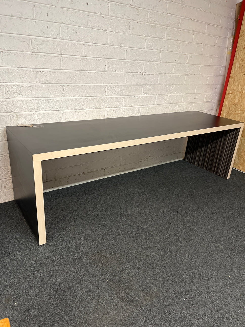 bench system (H 71 x W 240 x D 70 cm)
