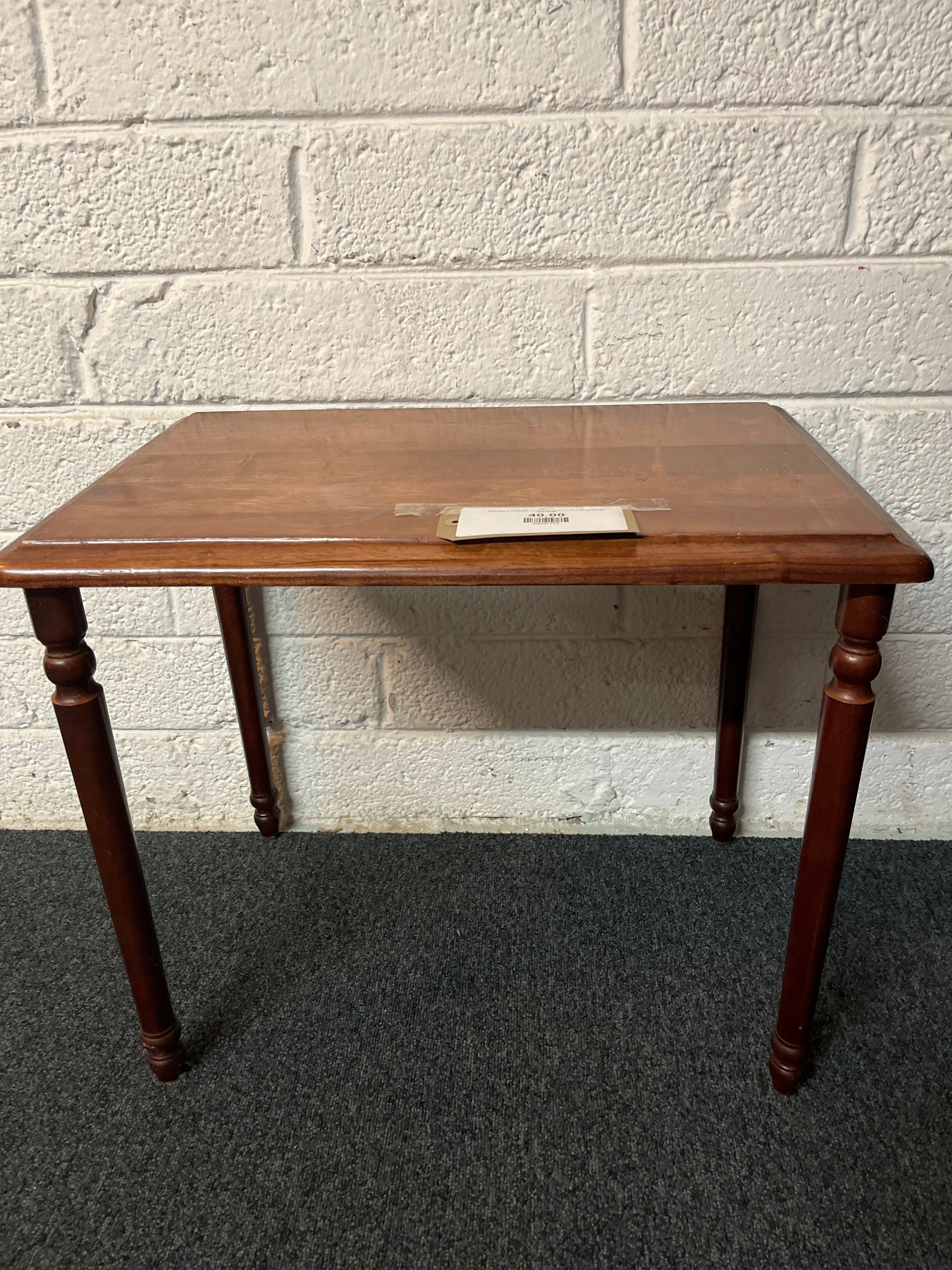 Mahogany laminate small lamp table (H 47 x W 57 x D 38 cm) 3725