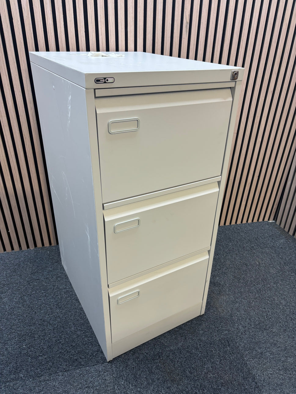 Grey metal 3 drawer filing cabinet