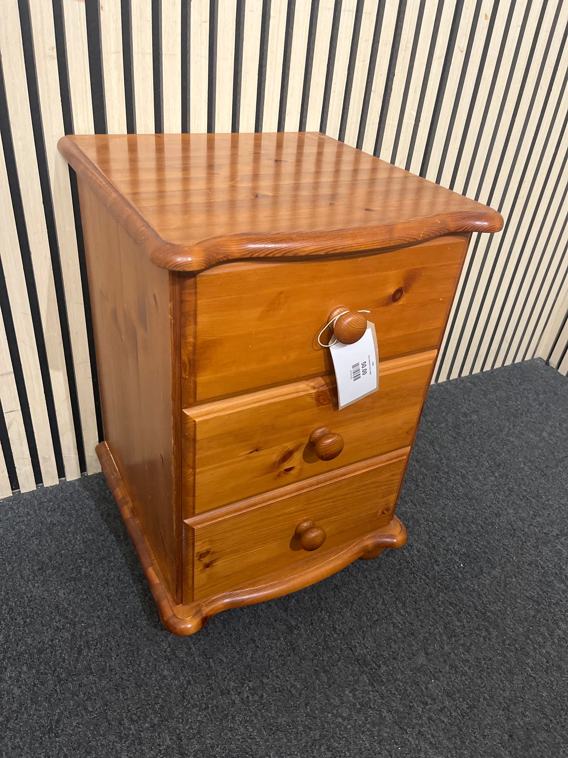 Pine bedside locker 43968