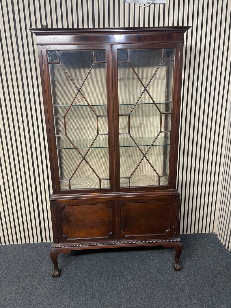 Dark mahogany wall-mounted display cabinet with decorative glazed doors (H 186 x W 100 x D 40 cm) 44785