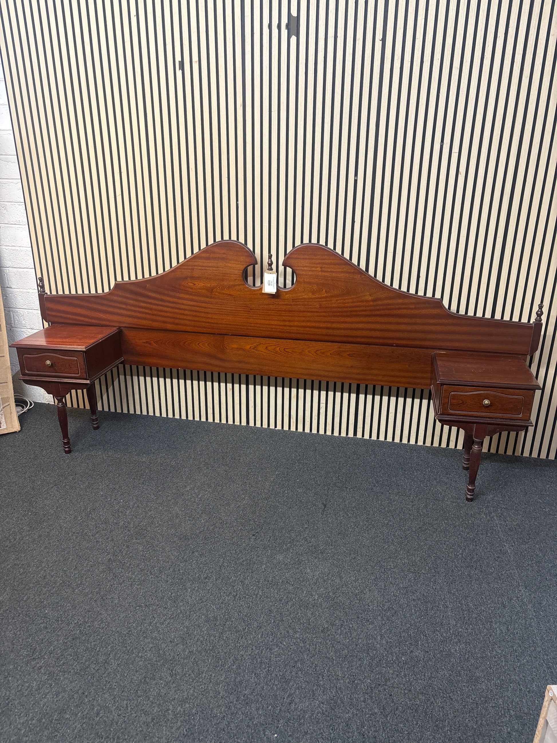 5ft Rossmore mahogany ornate headboard with fixed bedside lockers with 1 drawer 3325