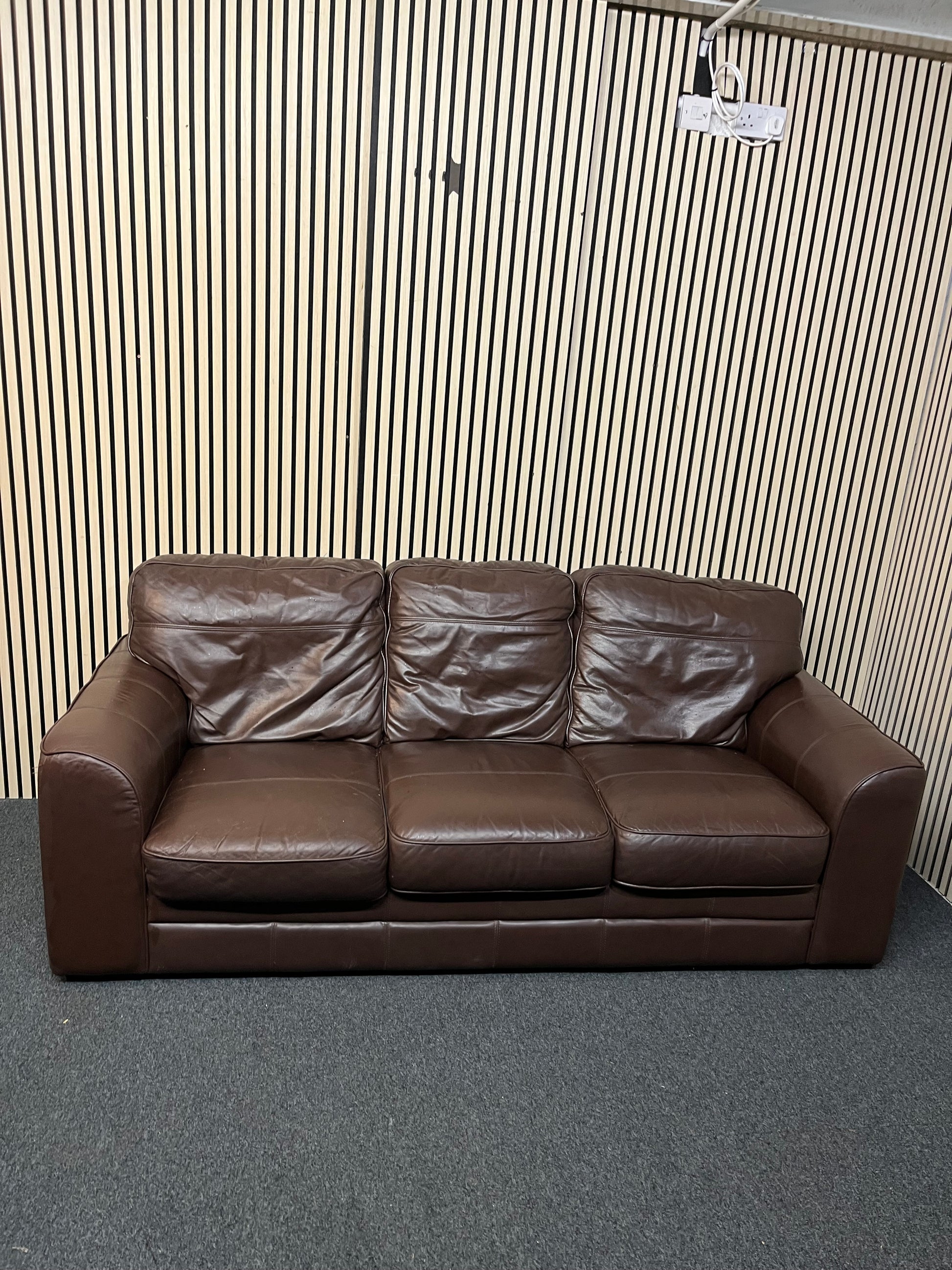 Real Leather Brown 3+2 Sofa Spotless Condition 1126