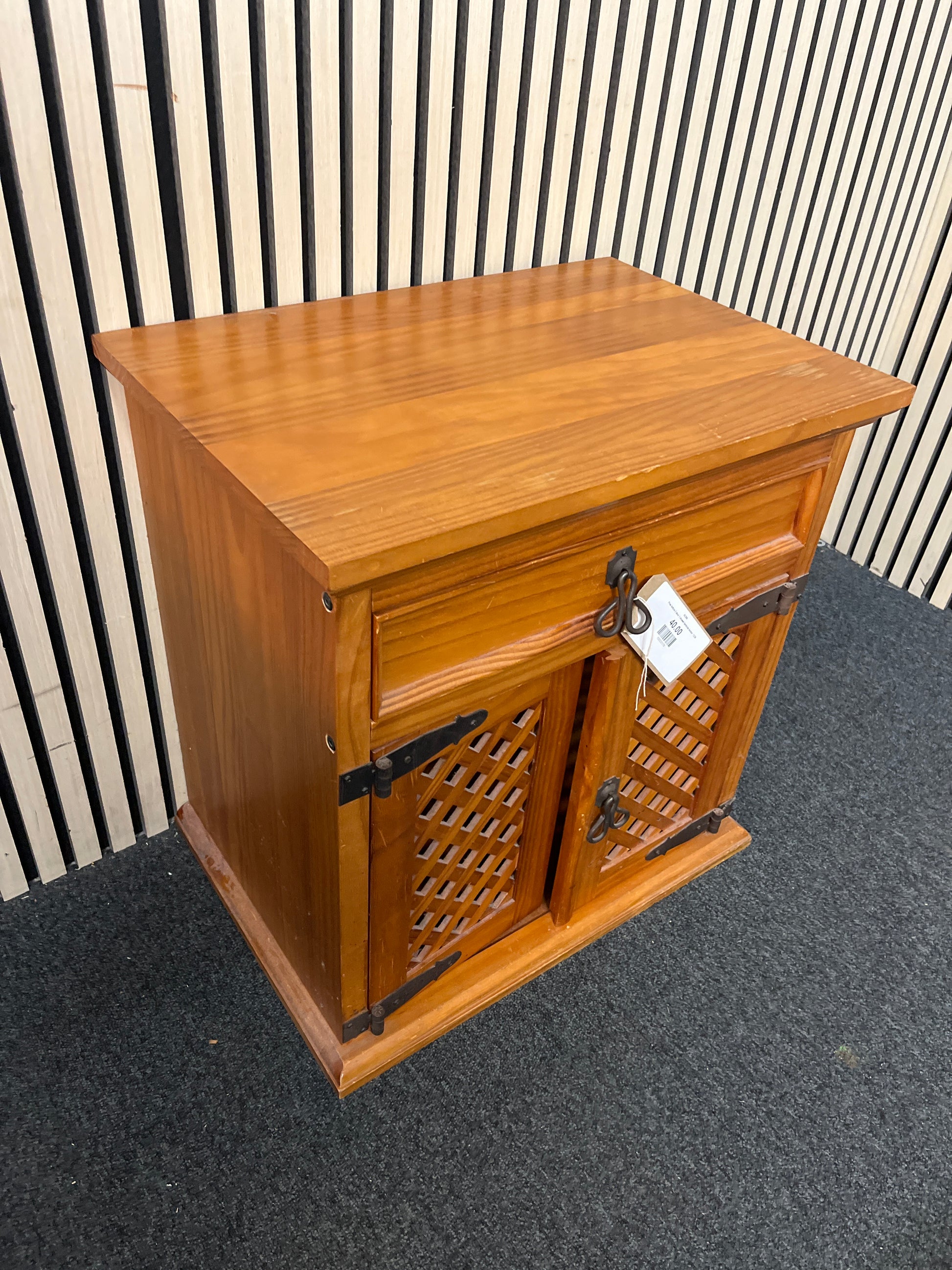 Pine lattice 2 door 1 drawer bedside locker 1226