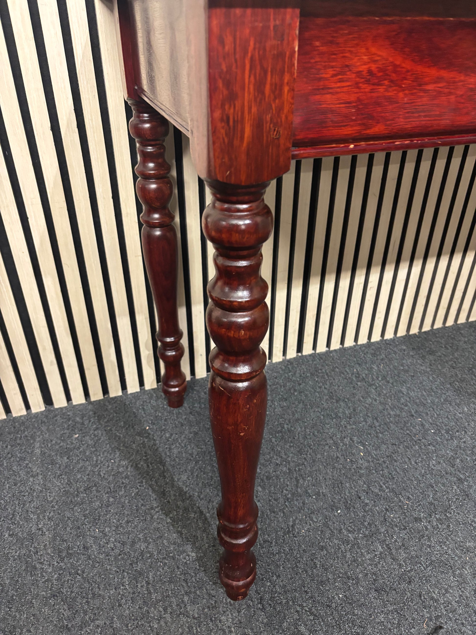 Ornate 4 drawer long stag mahogany bedroom dressing table with mirror (H 152 x W 104 x D 55 cm) 2226