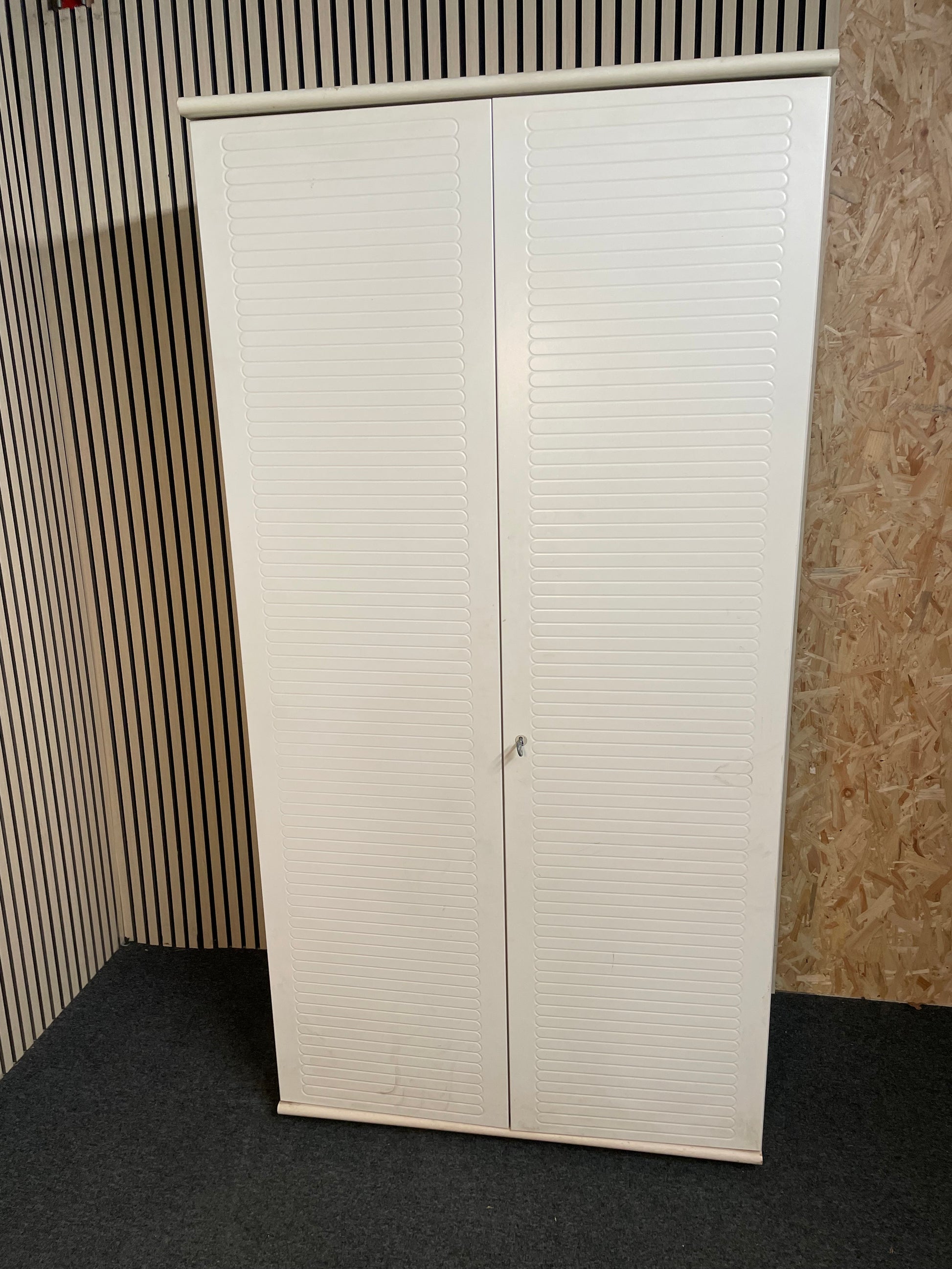 Tall 2 door white laminate slatted door wardrobe (H 200 x W 100 x D 61 cm) 2425
