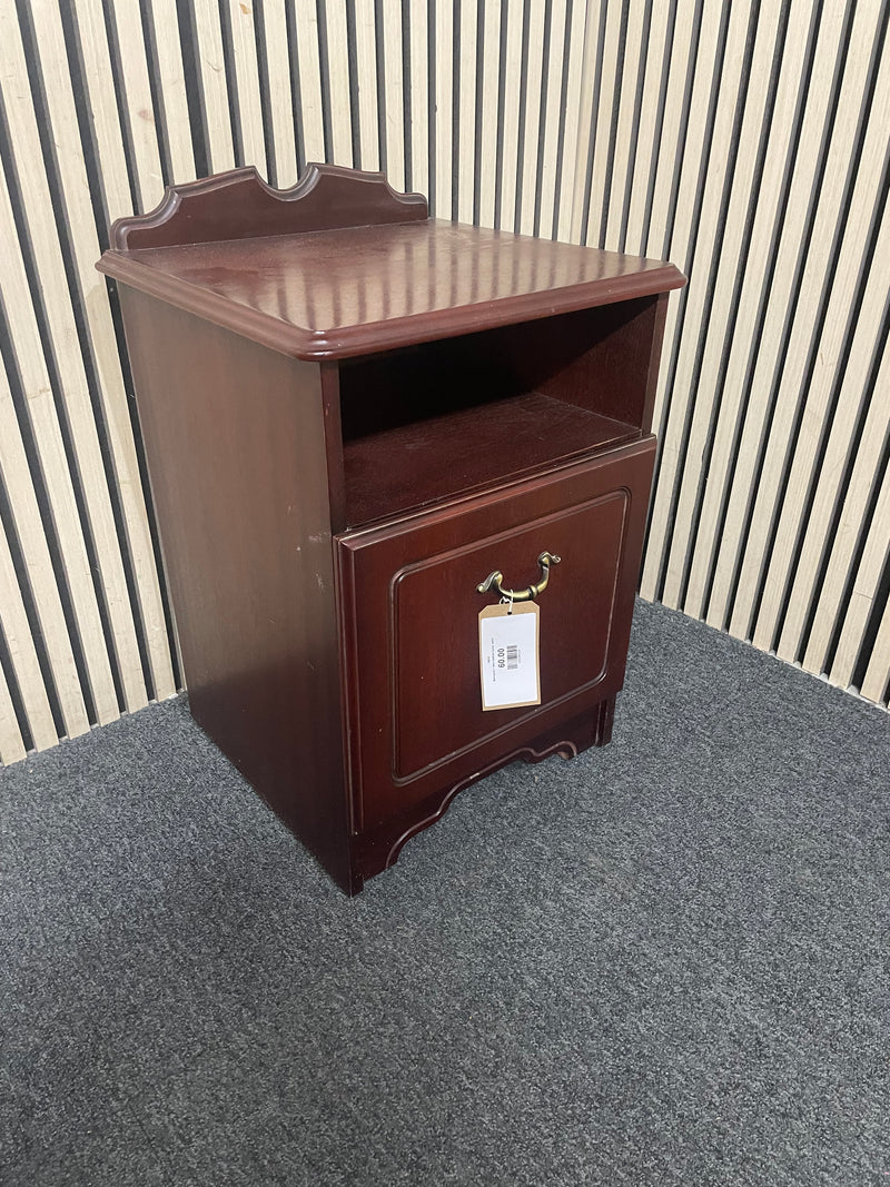 Mahogany 1 door bedside locker 44650