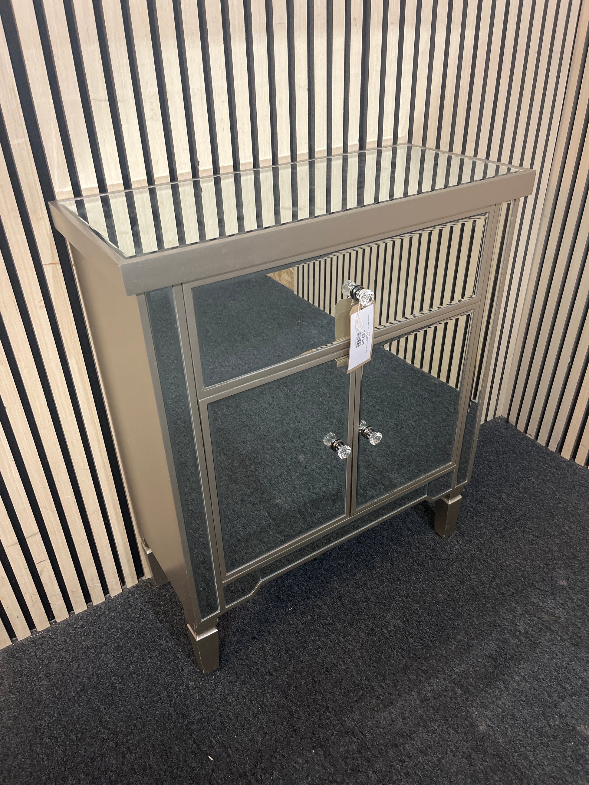 Mirrored glass 2 door 1 drawer storage unit (H 88 x W 72 x D 35 cm) 43735