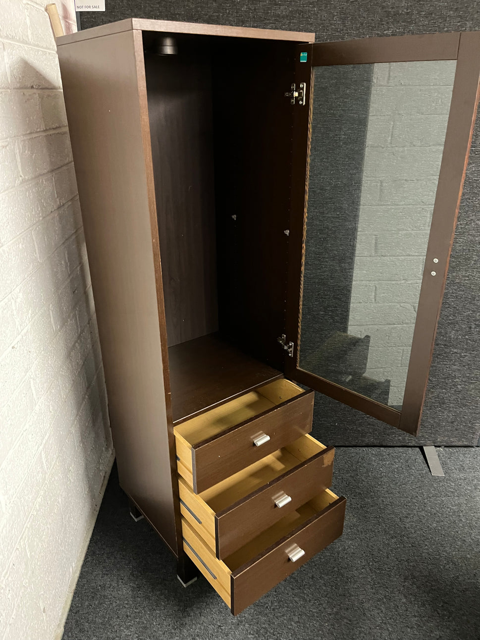 Tall mahogany laminate display cabinate with 3 drawers (H 164 x W 50 x D 42 cm) 2225