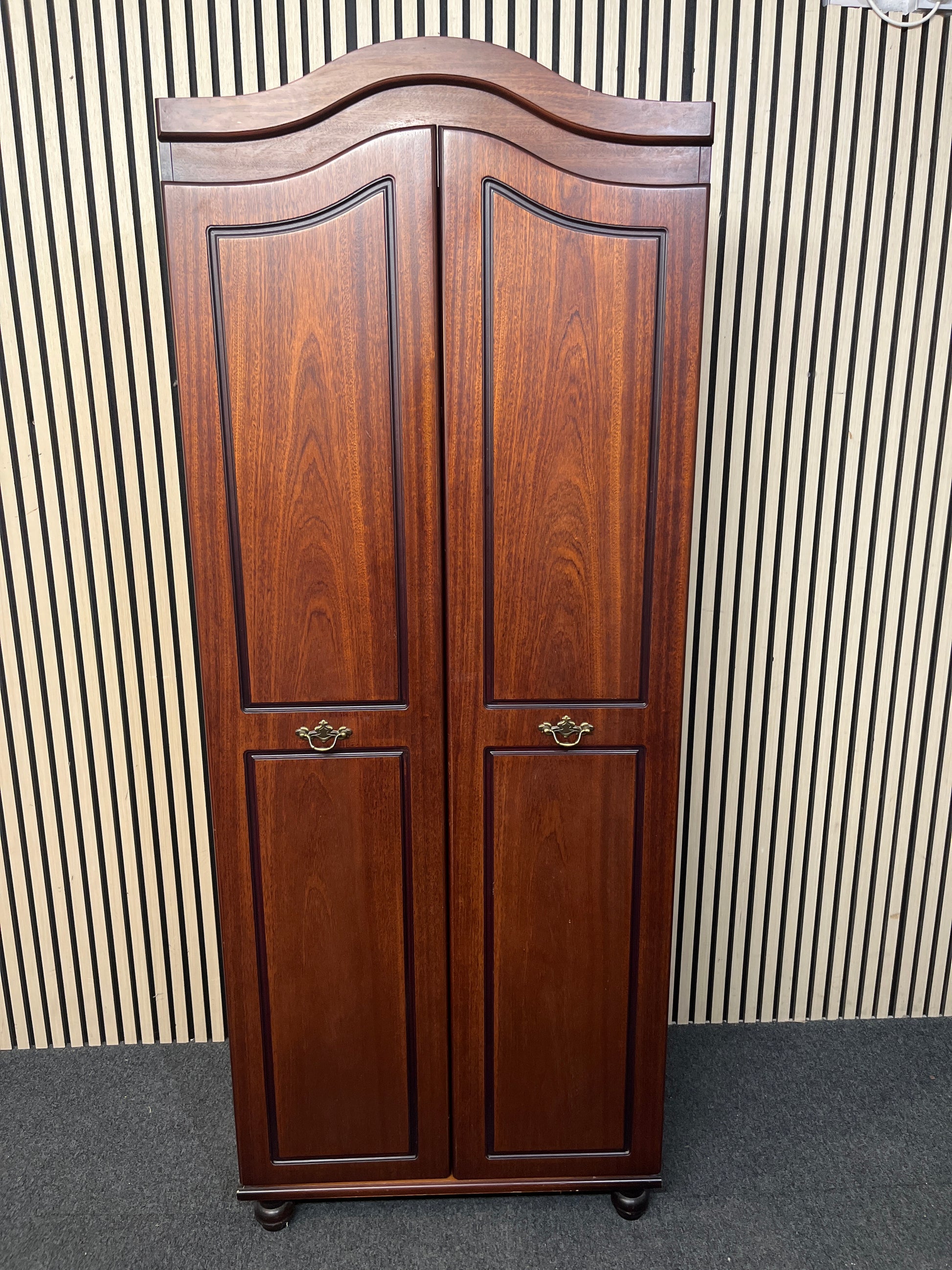 Tall rossmore mahogany 2 door wardrobe (H 190 x W 74 x D 52 cm) 3126