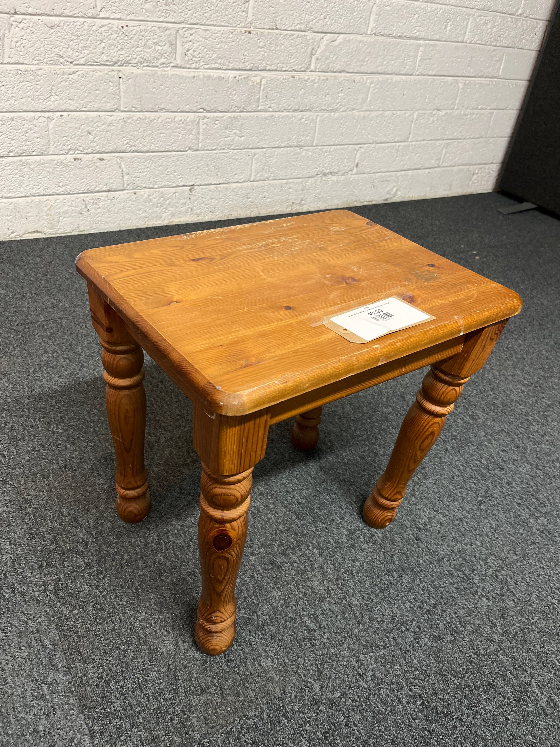 Small solid pine lamp table 33Wx43Dx44H cm 2225