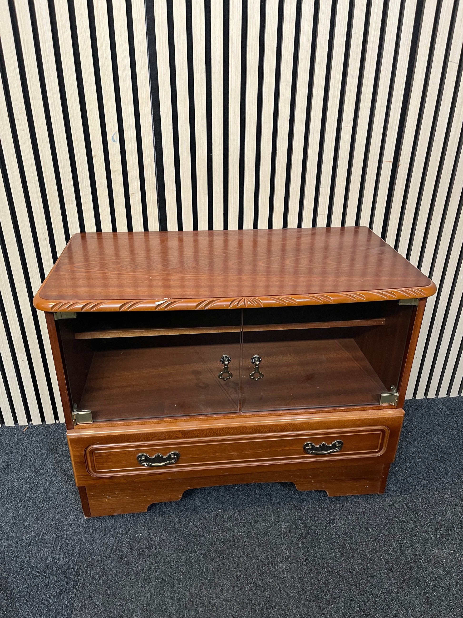 Rossmore mahogany rope effect edging two glass door one drawer tv unit (H 62 x W 79 x D 43 cm) 1126