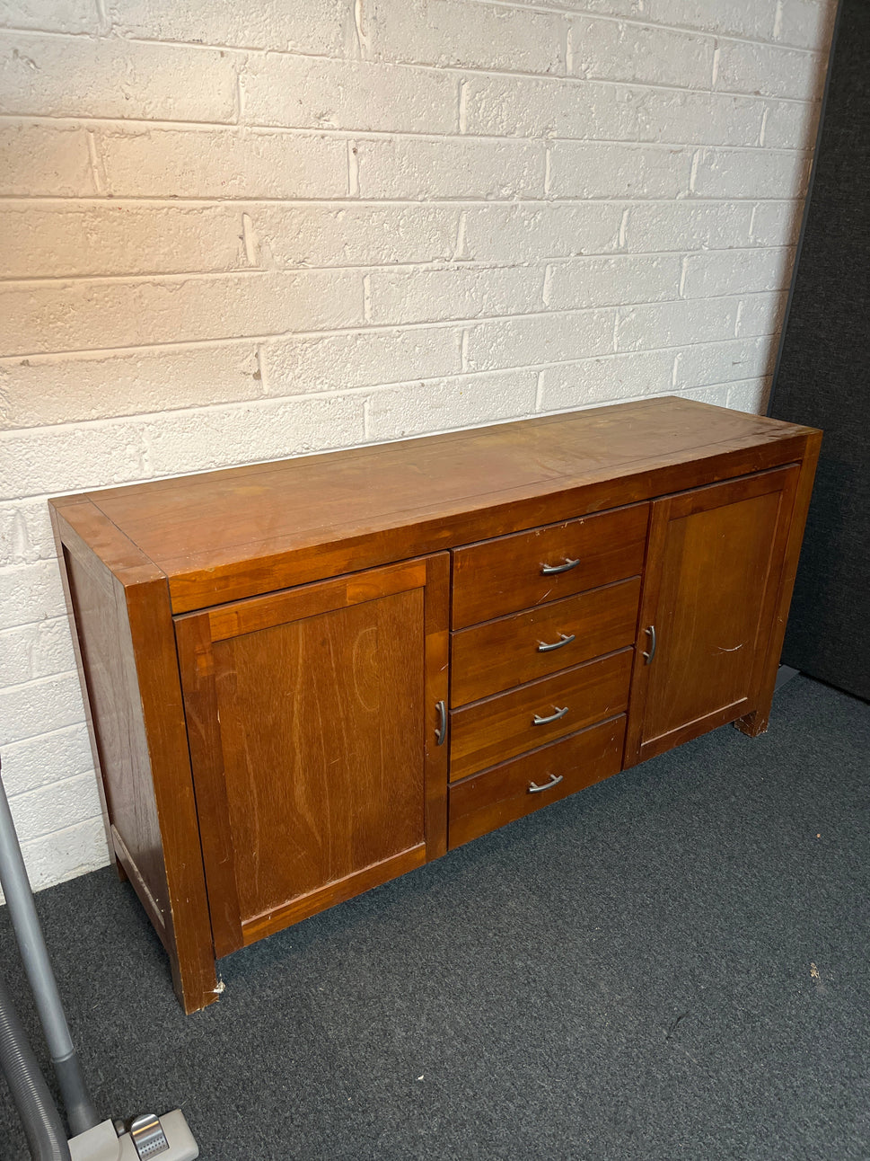 Walnut 3 drawer 2 door sidebaord, damaged top, IDEAL UPCYCLING PROJECT 1580Lx815Hx450D 3225