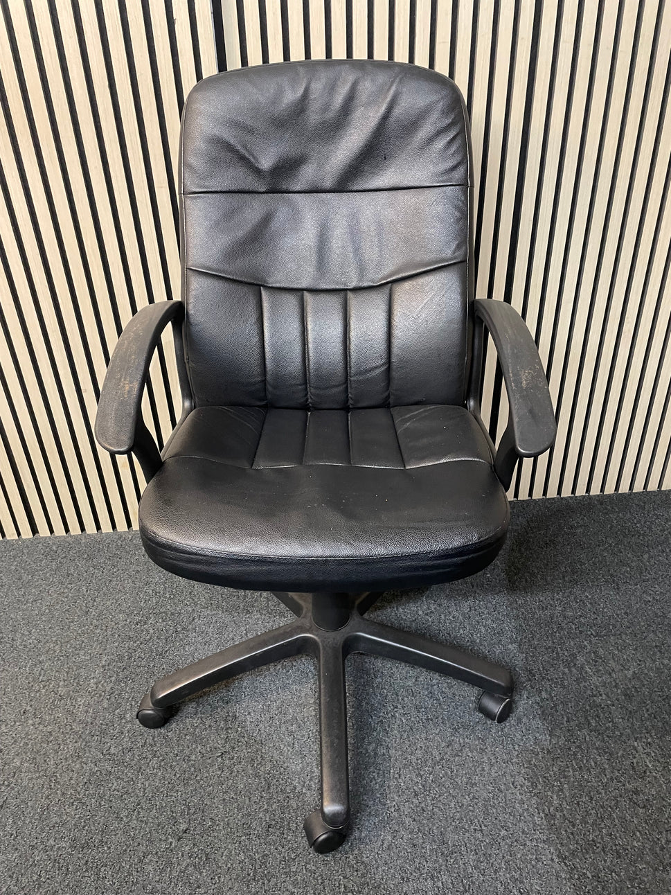 Black PU leatherette fixed arm swivel chair 3425