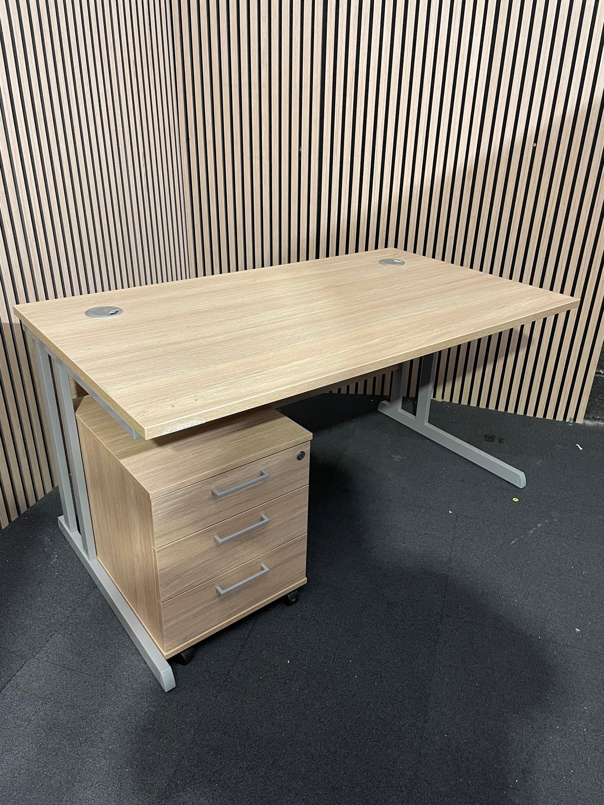 American Oak Straight Desk (Various sizes)