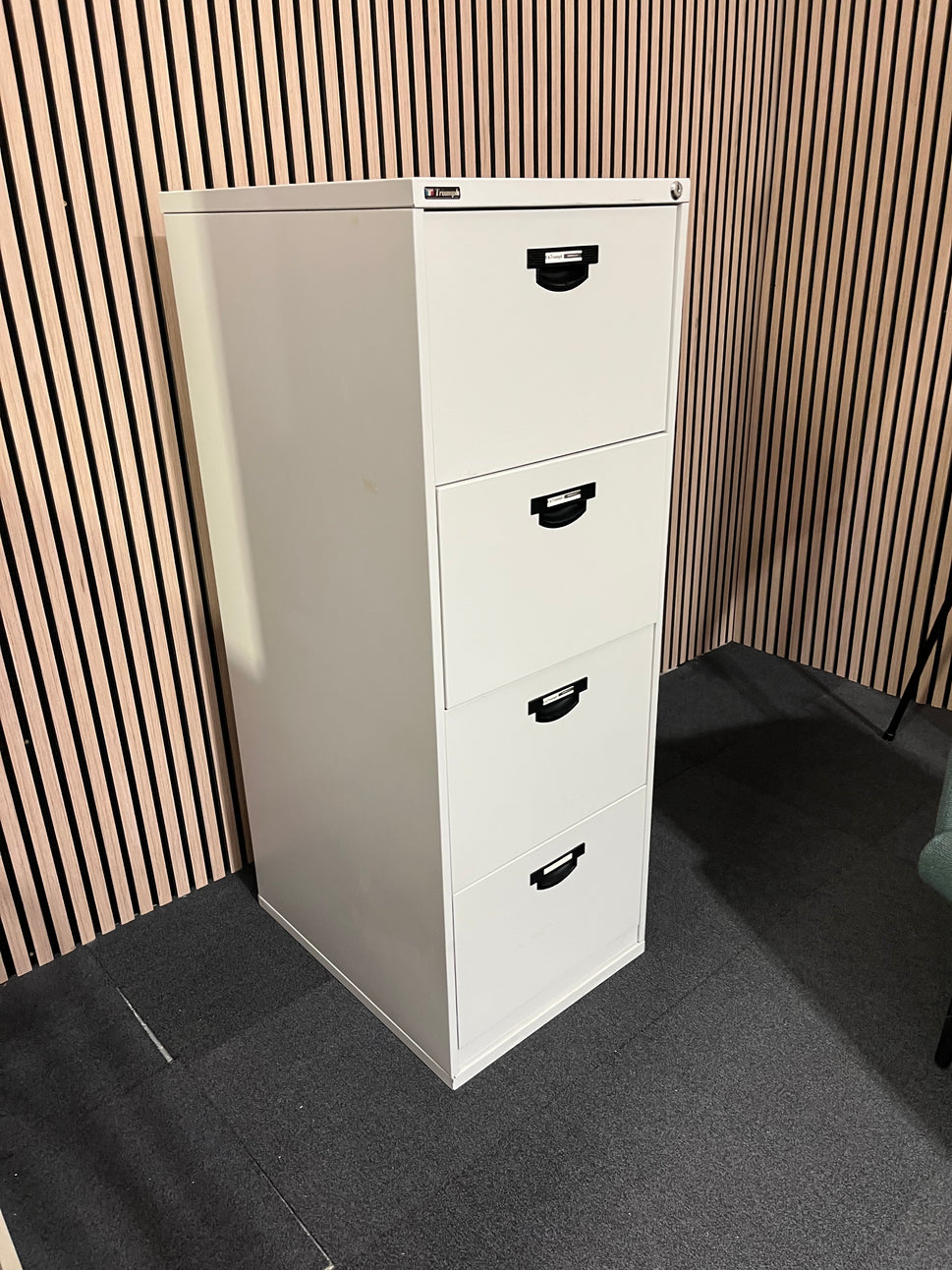 Grey metal 4 drawer filing cabinet