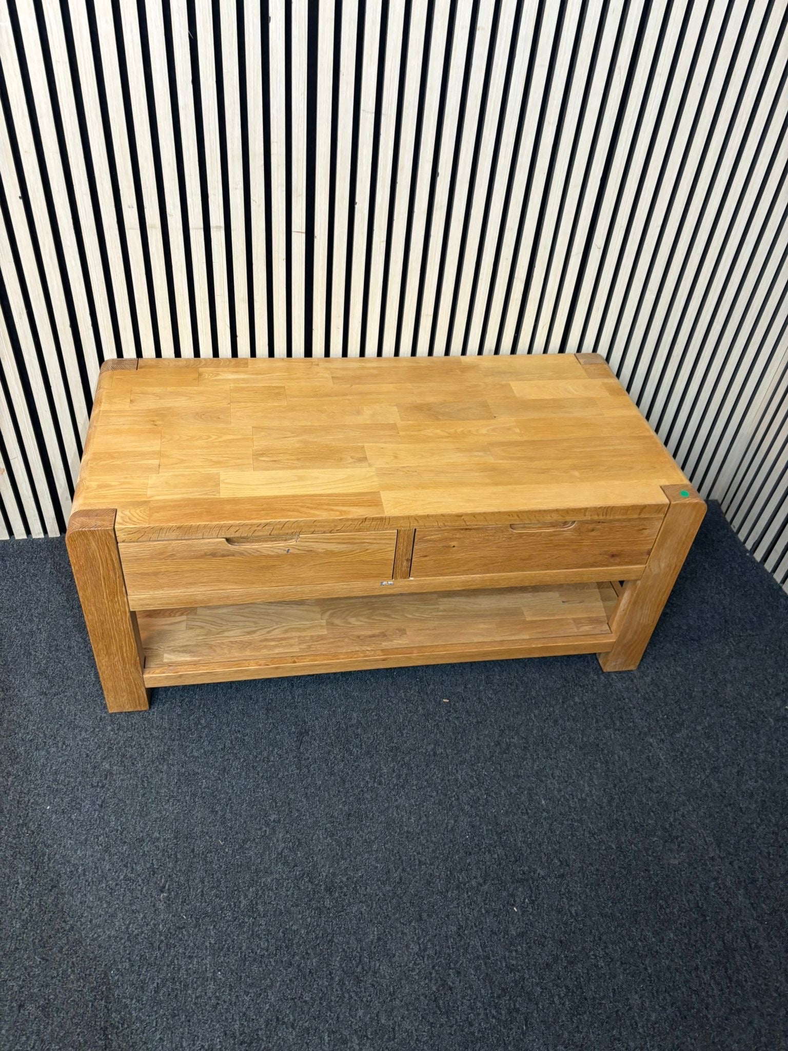 Solid oak 2 drawer low coffee table (H 50 x W 112 x D 55 cm) 2226
