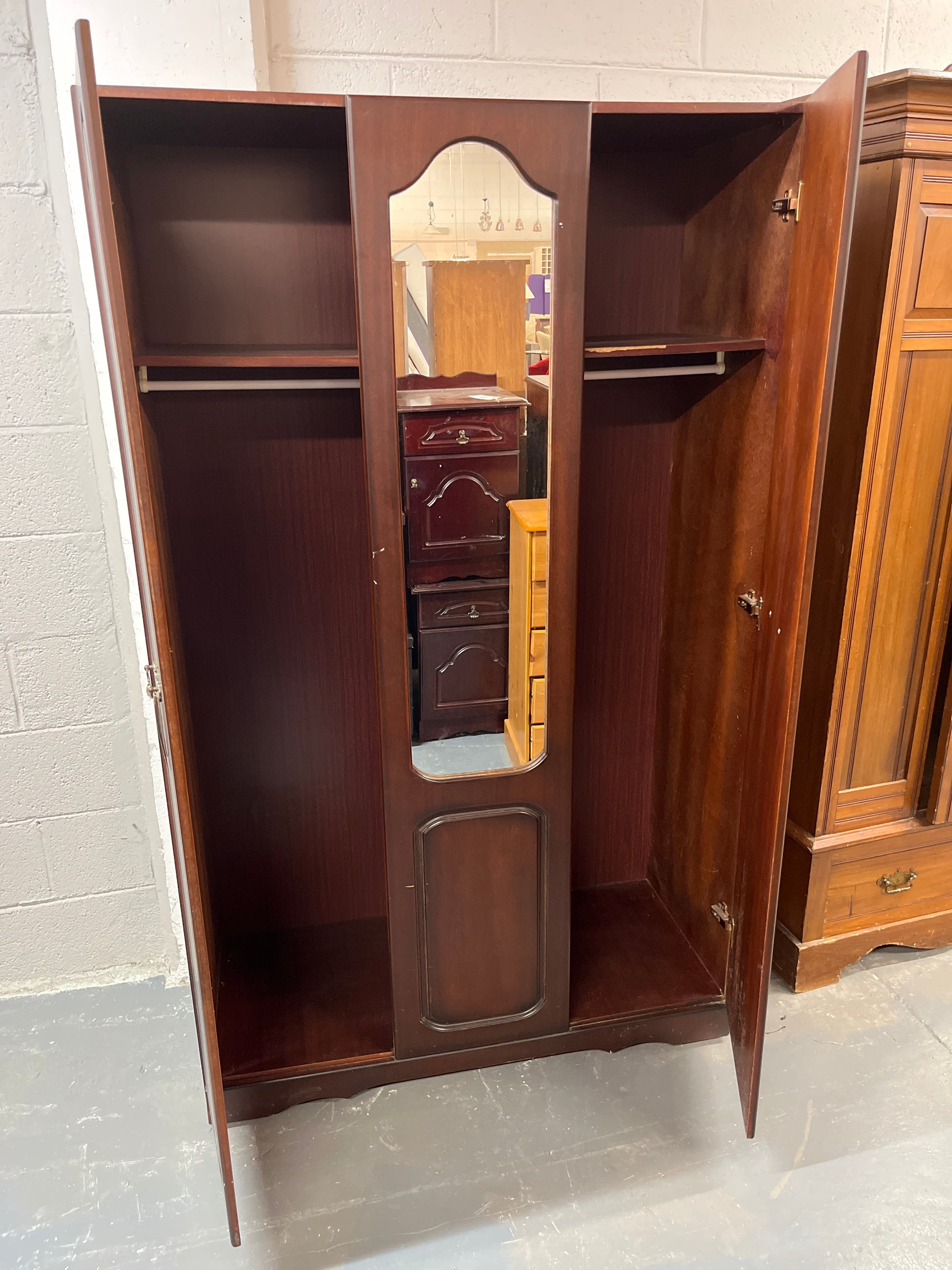 Tall Rossmore mahogany 2 door central mirror wardrobe 3225