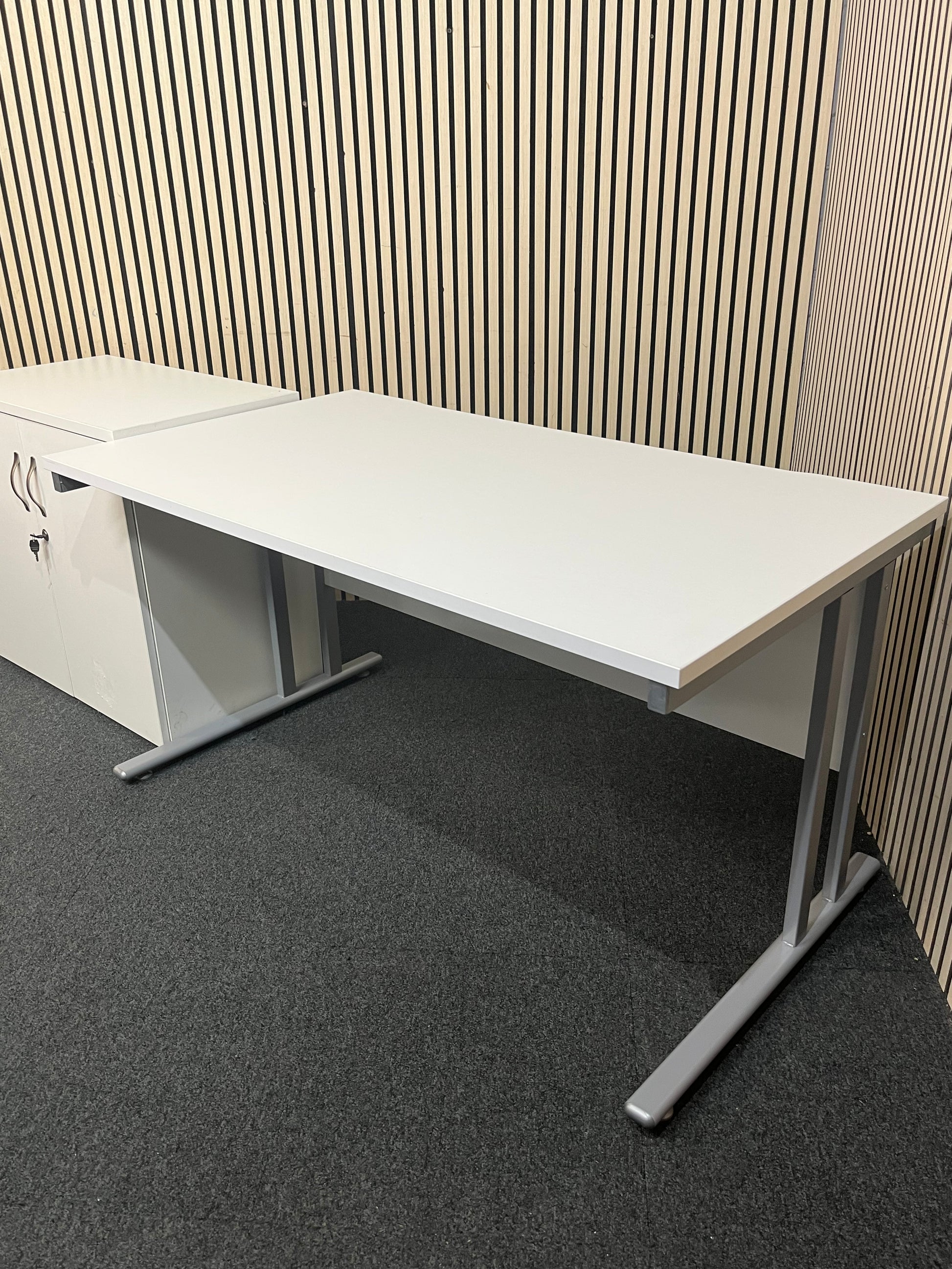 Luxury 4-Person Office Bundle