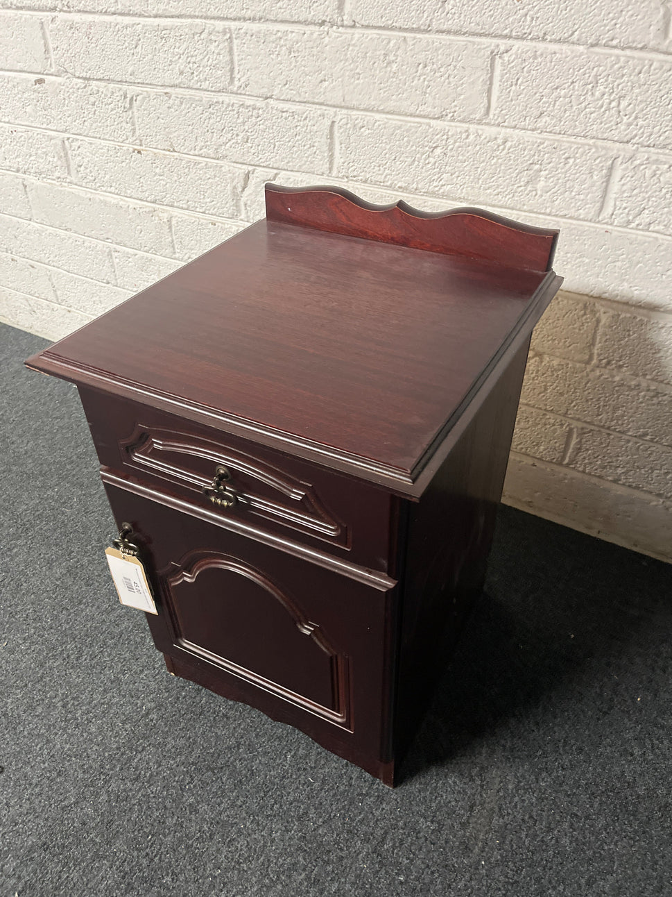 Mahogany rossmore 1 door 1 drawer bedside locker 1225