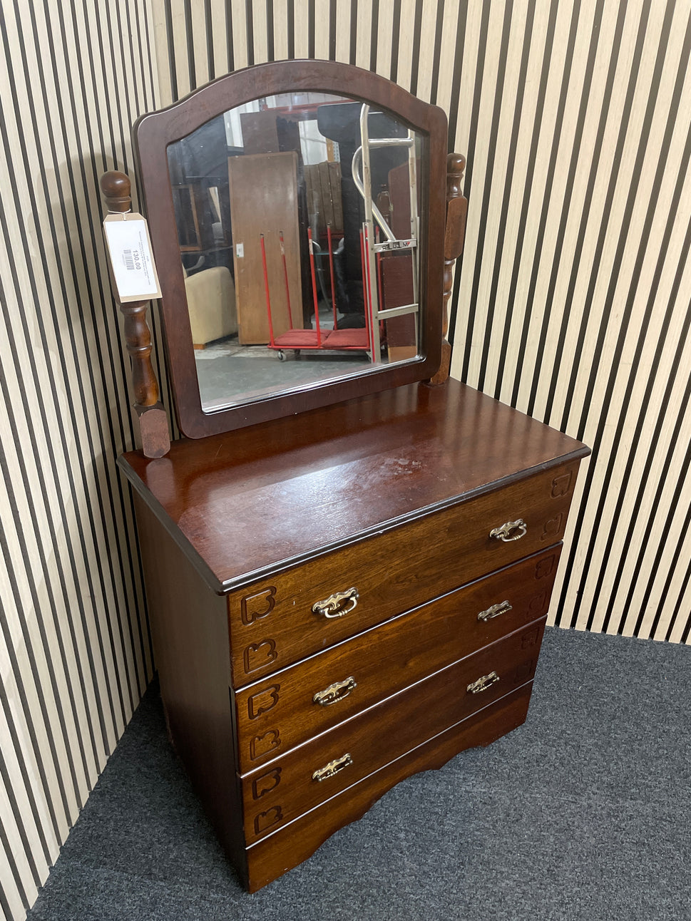 Rossmore mahogany 4 drawer bedroom chest with vanity mirror (H 137 x W 74 x D 40 cm) 2425