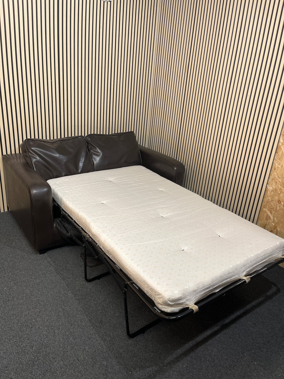 Large 2 seater dark brown leatherette sofa bed 1425
165cm wide x 103cm deep x 66cm high