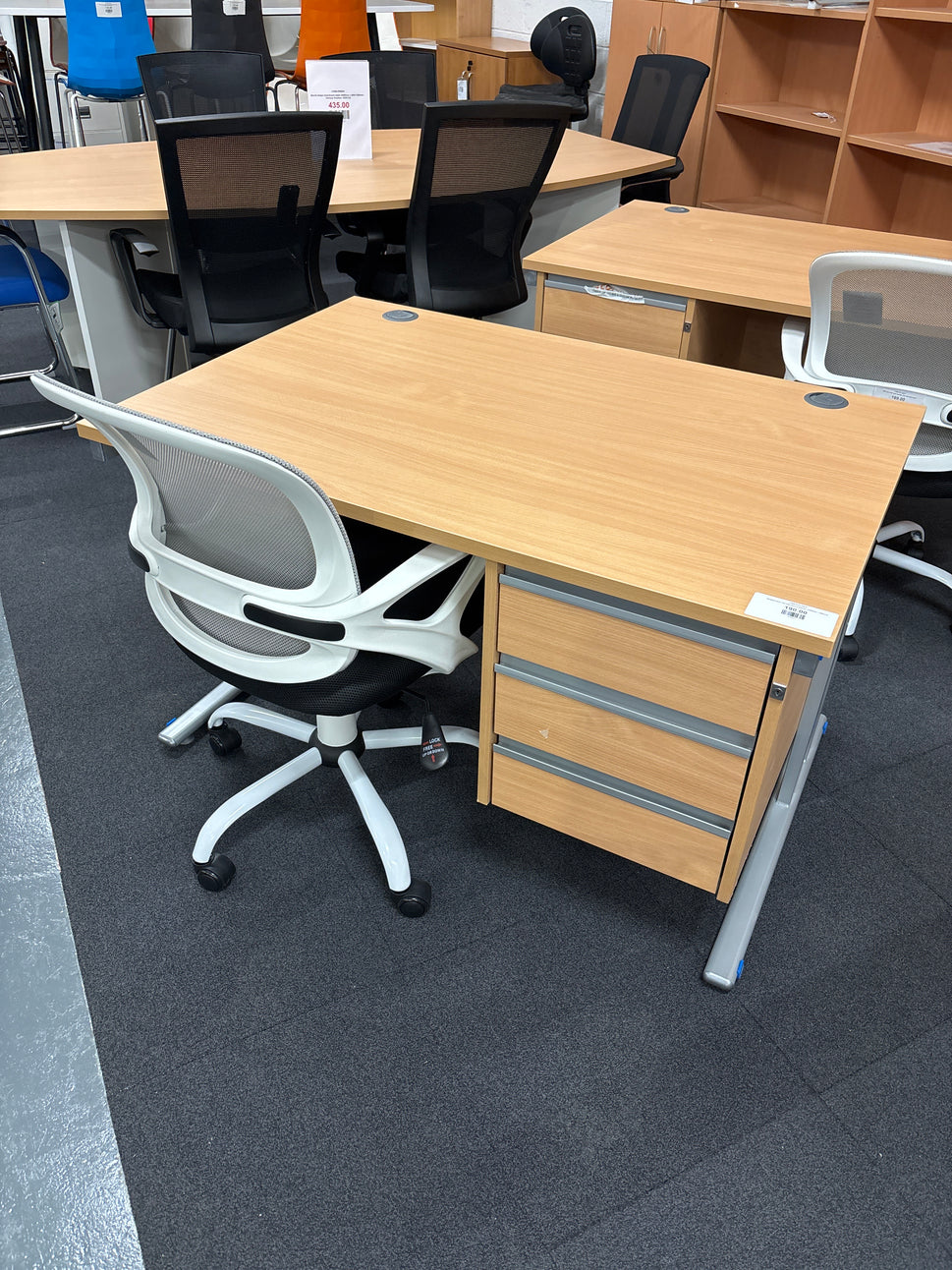 Straight desk 128 with fixed pedestal (1200mm x 800mm)
