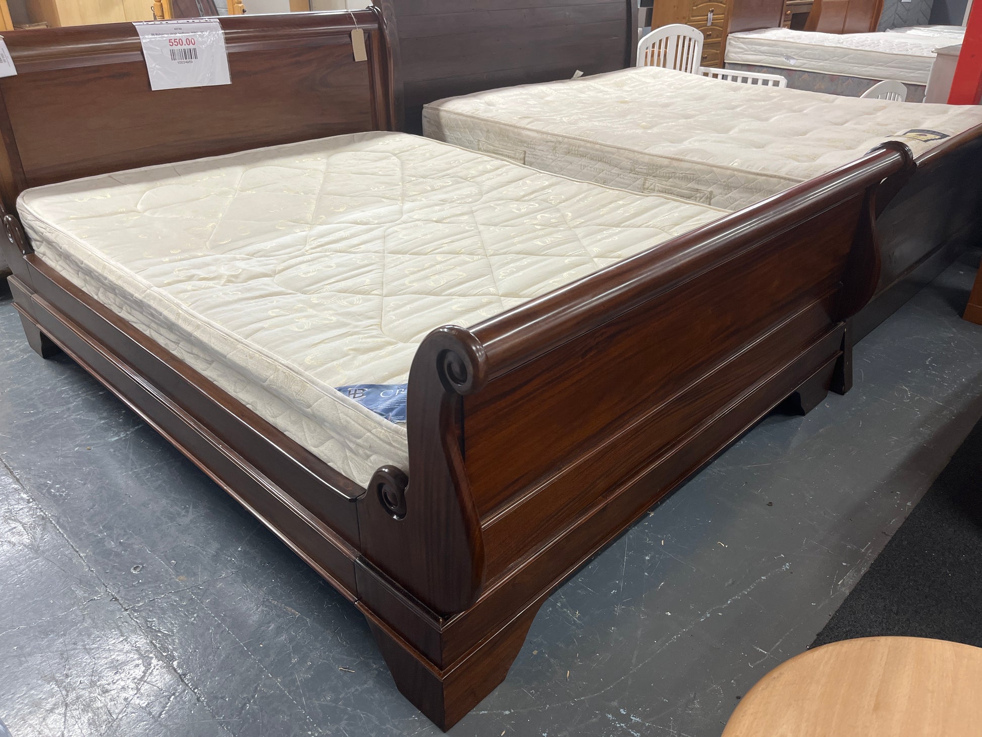 5ft Mahogany sleigh bedframe (KING) 43744