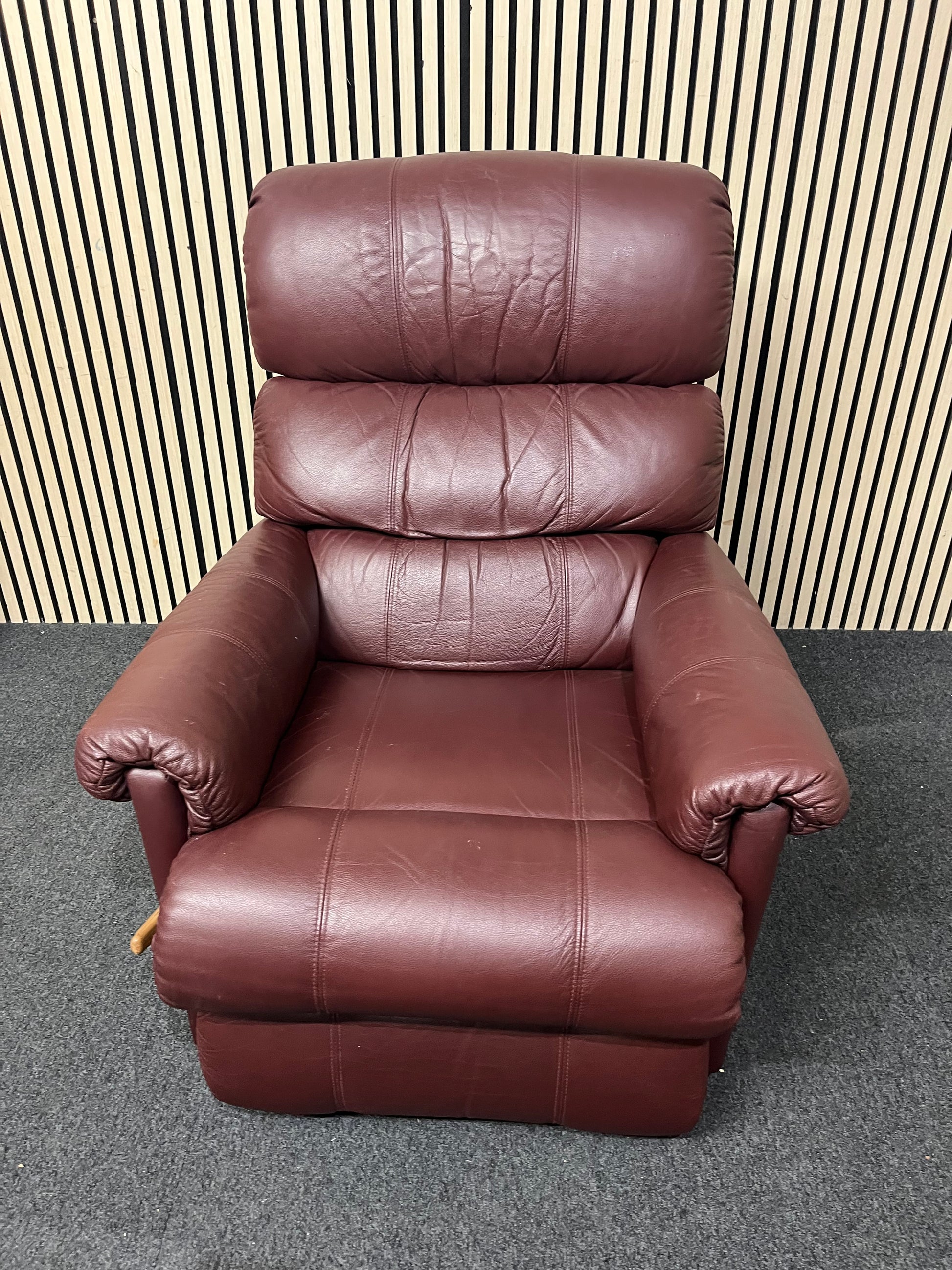 High back brown leather recliner armchair 43719